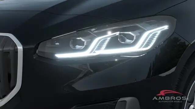 BMW 2 Series view 6