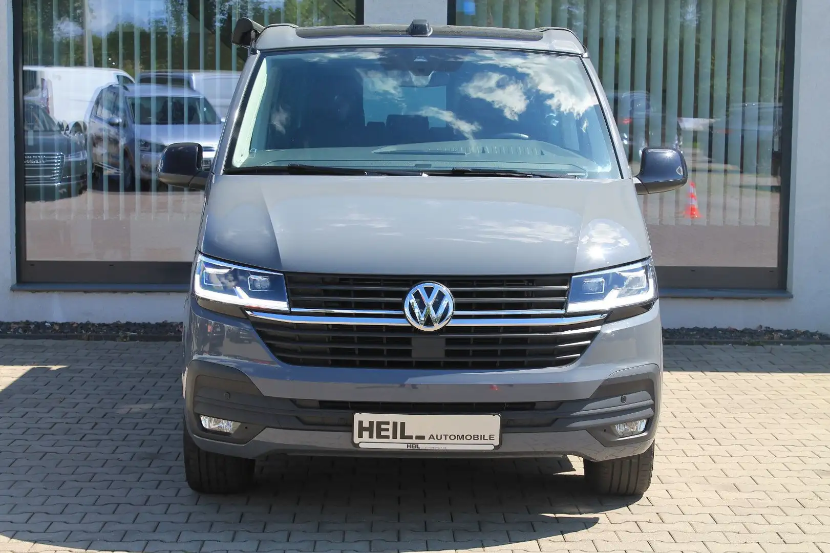 Volkswagen T6 California T6.1 California Beach Tour Edition*ACC*LED*AHK* Grau - 2