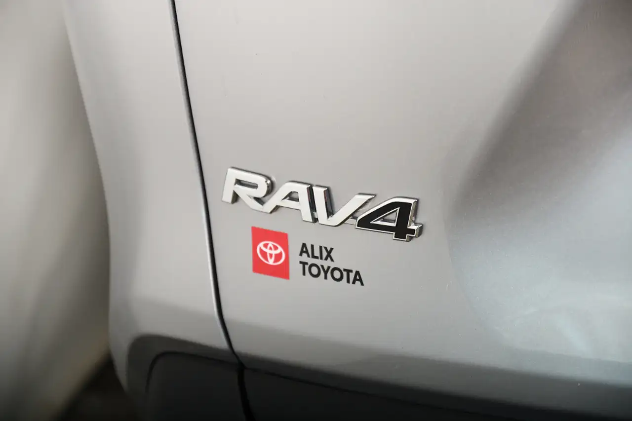 Toyota RAV 4 снимка Toyota RAV 4