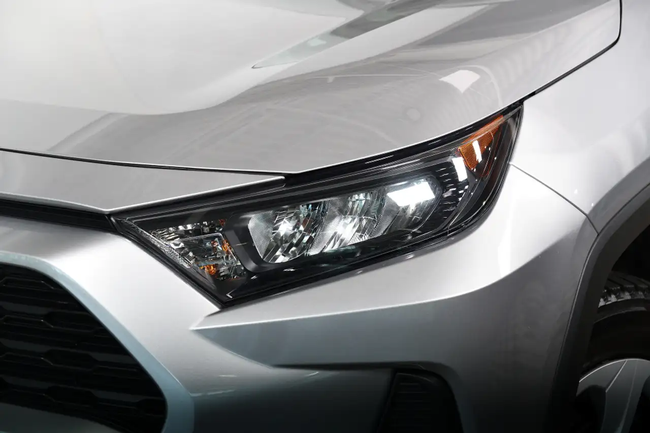 Toyota RAV 4 снимка Toyota RAV 4