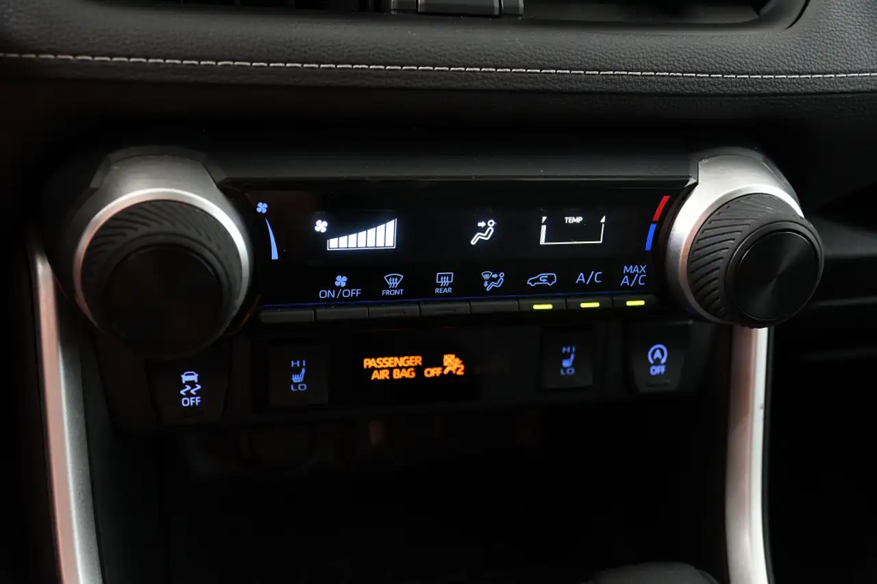 Toyota RAV 4 снимка Toyota RAV 4