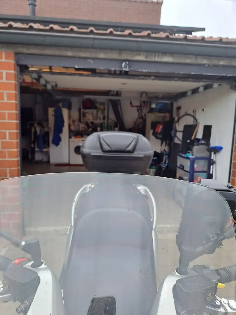 SYM MaxSym 600i Zilver - 2