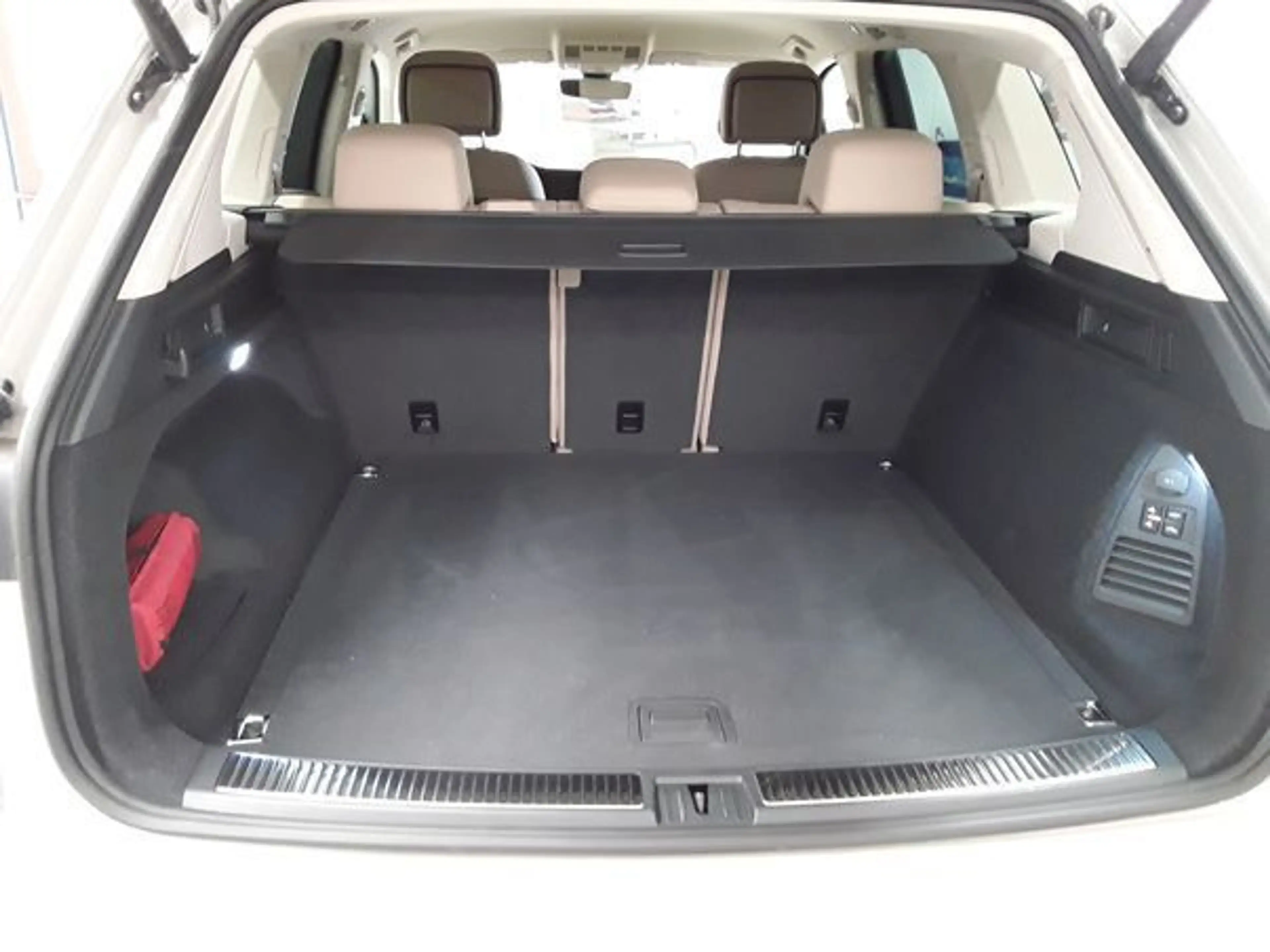 Volkswagen Touareg ELEGANCE 3.0TDI 231PS NP.105T ACC.5J-G.AHK.STHZG.K — photo 10
