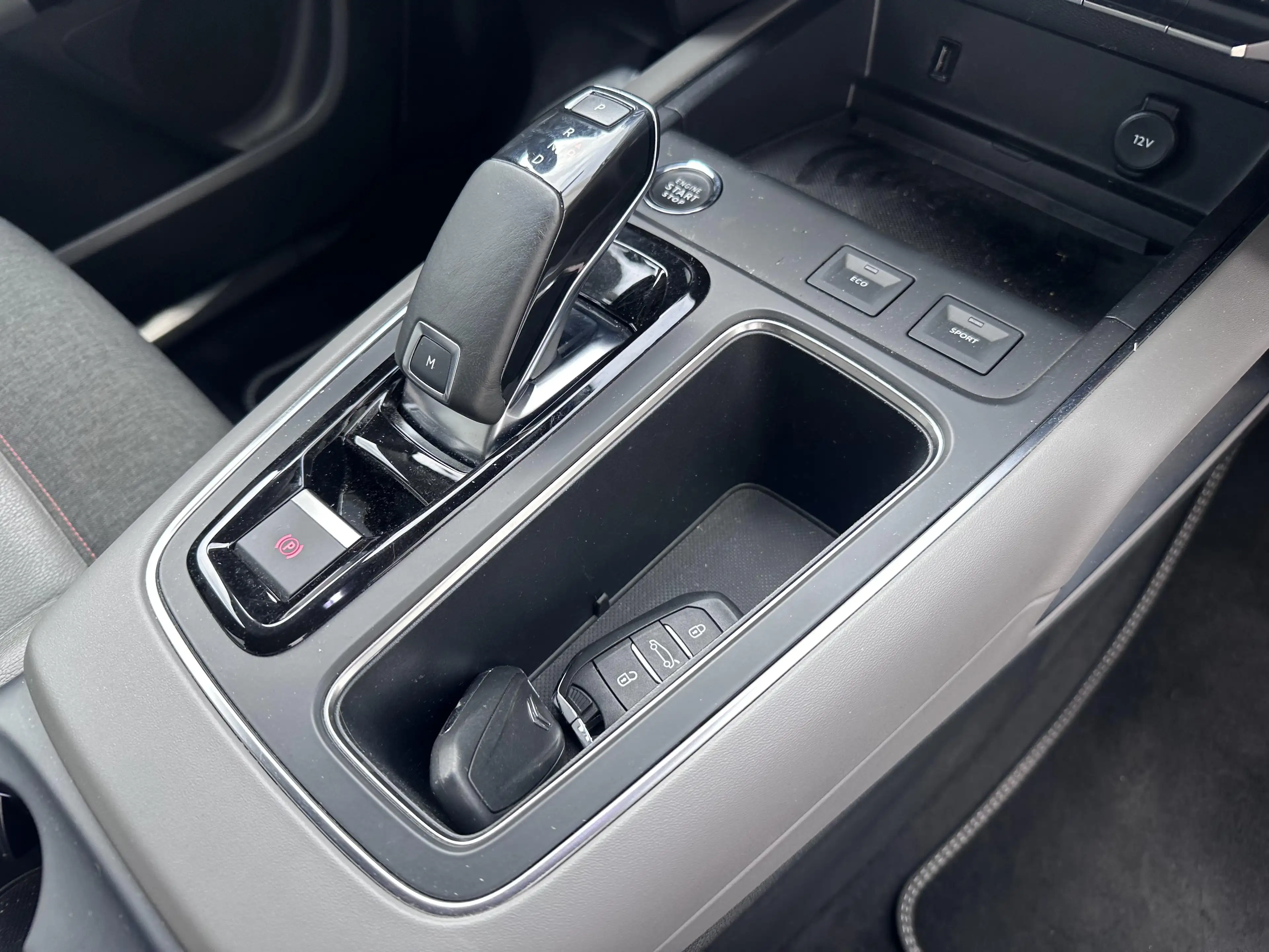 Citroen C5 Aircross 1.6 BENZINE 180 EAT 8 — photo 4