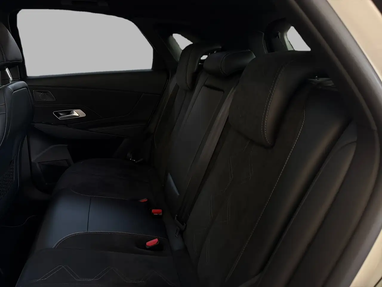 DS Automobiles DS 7 Crossback 2022 — фото 13