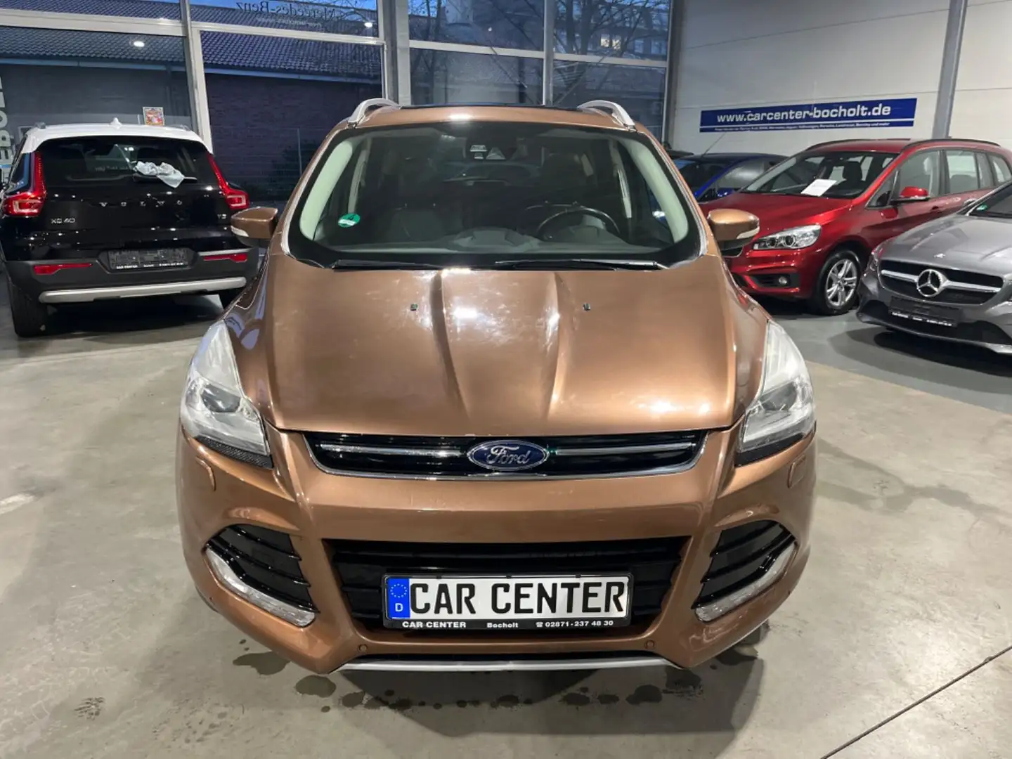 Ford Kuga Titanium  Navi|Leder|Bi-Xenon|Pano|Kamera Коричневий - 1