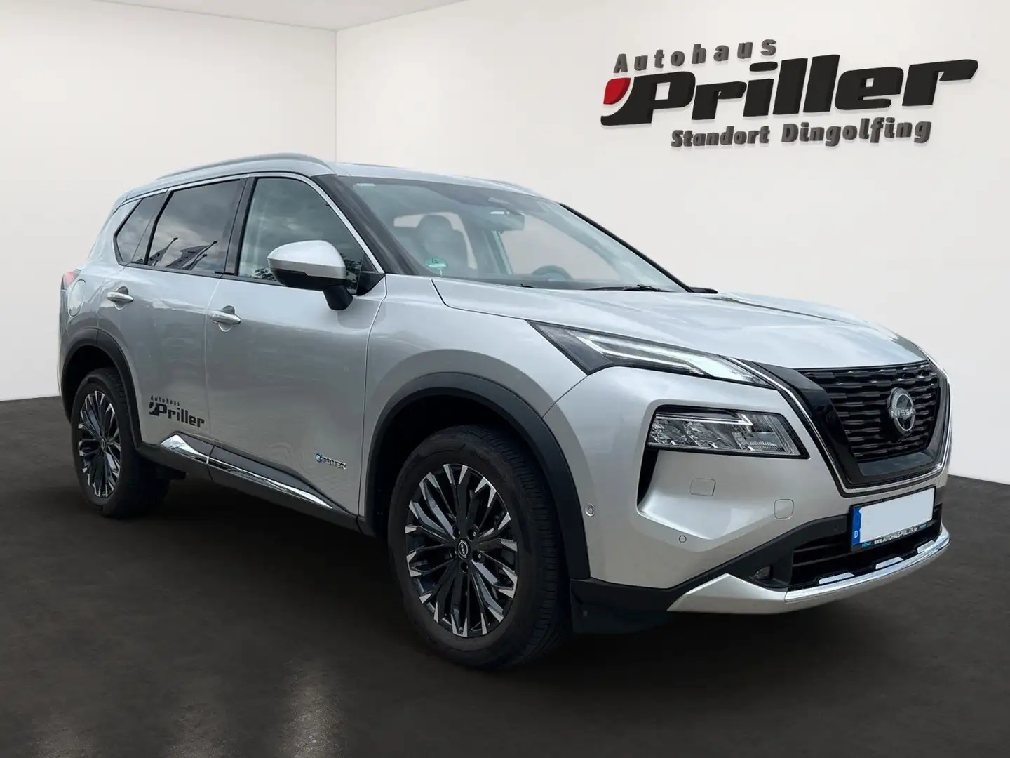 Nissan X-Trail 1.5 VC-T e-Power e-4ORCE TEKNA/Bose Silber - 2