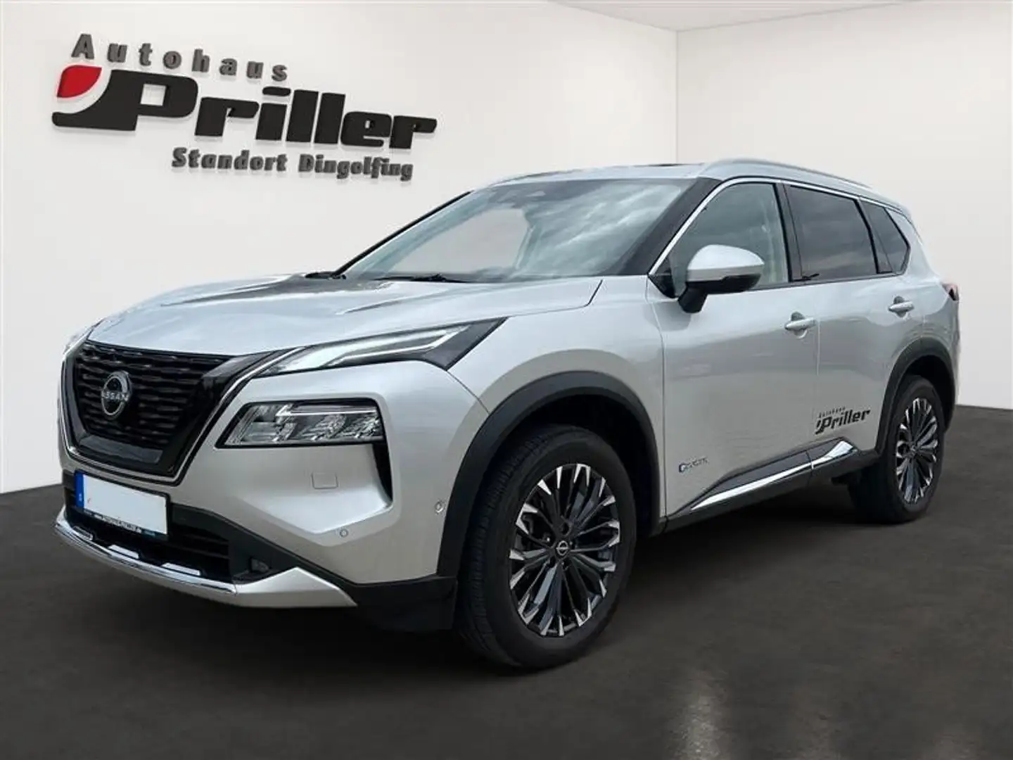 Nissan X-Trail 1.5 VC-T e-Power e-4ORCE TEKNA/Bose Silber - 1