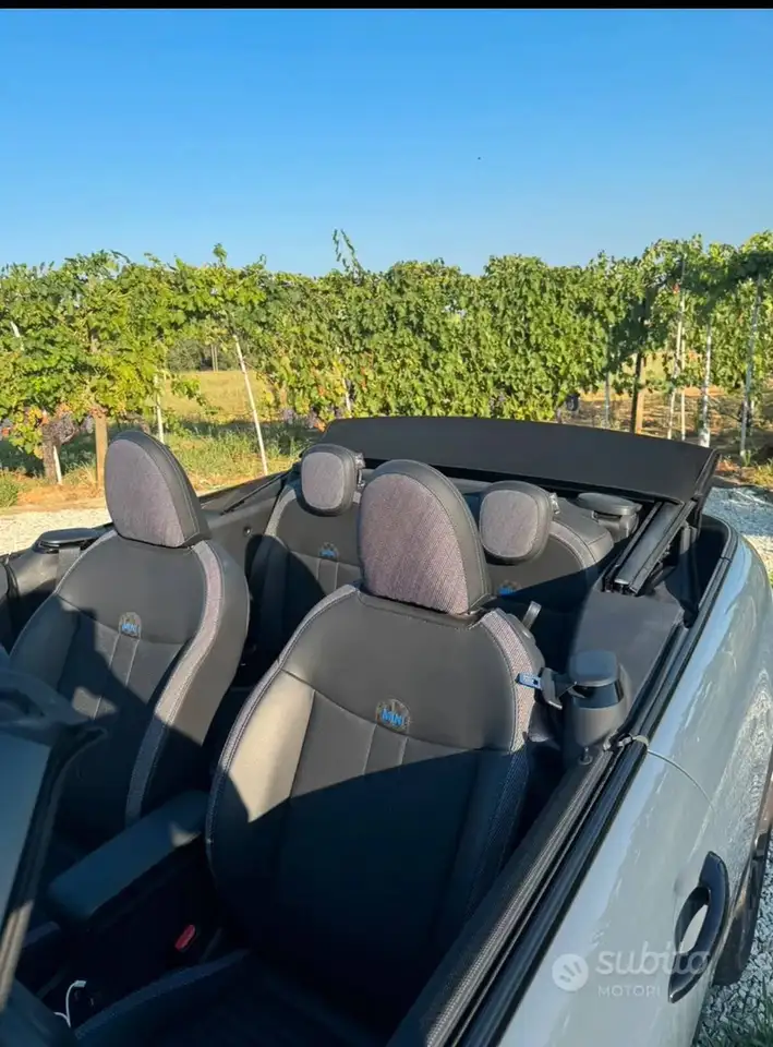 MINI Cooper C Cabrio
