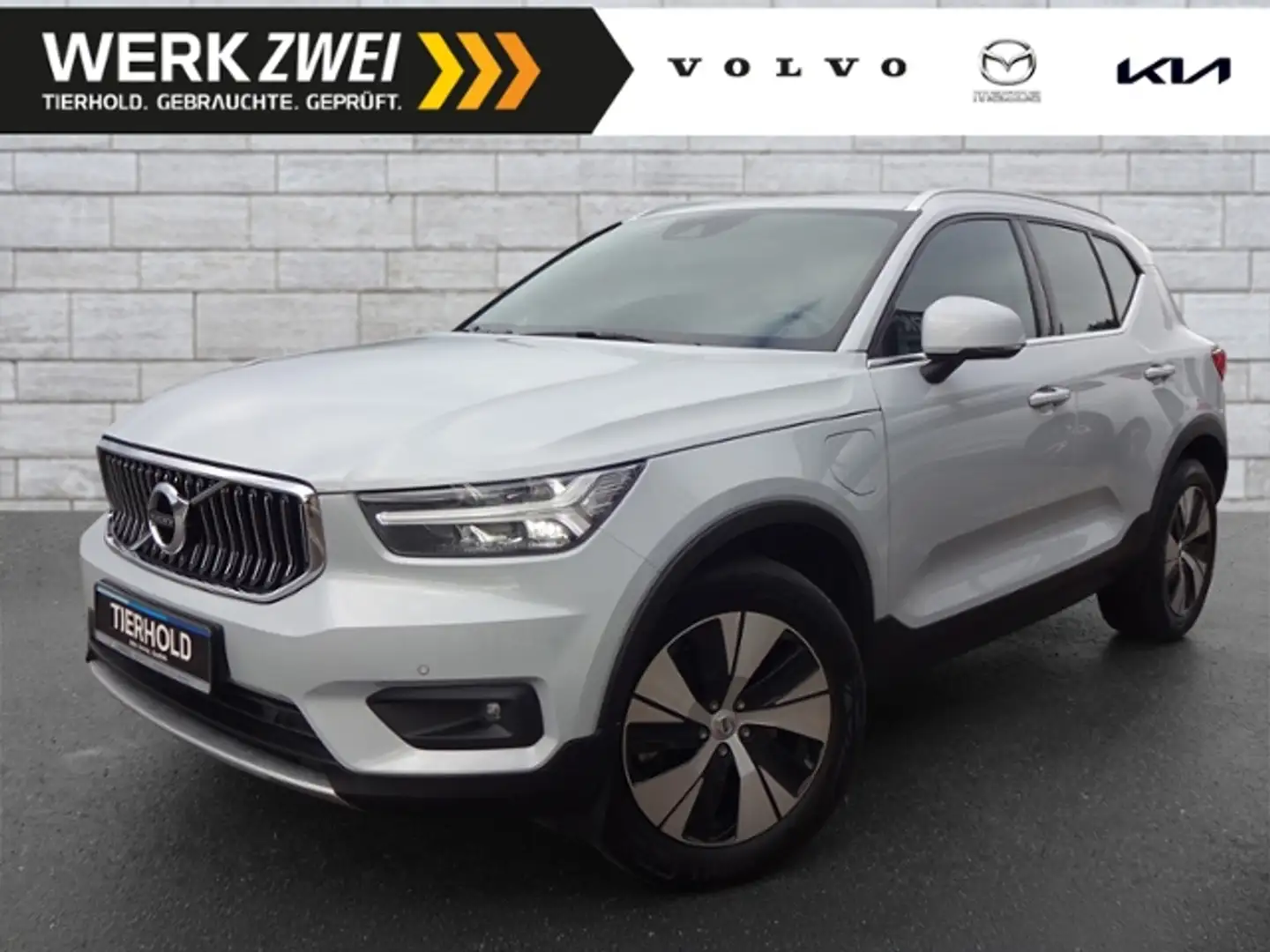 Volvo XC40 T5 Inscription Plug-In 2WD AHK ACC BLIS Silber - 1