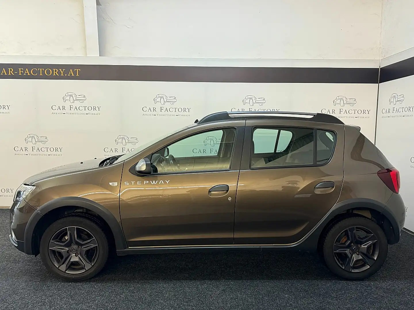 Dacia Sandero Stepway Sensation TCe 90 Easy-R S&S Bruin - 2