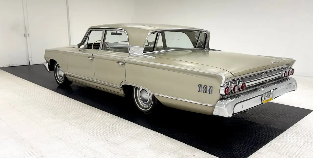 Mercury Custom Sedan, foto 3