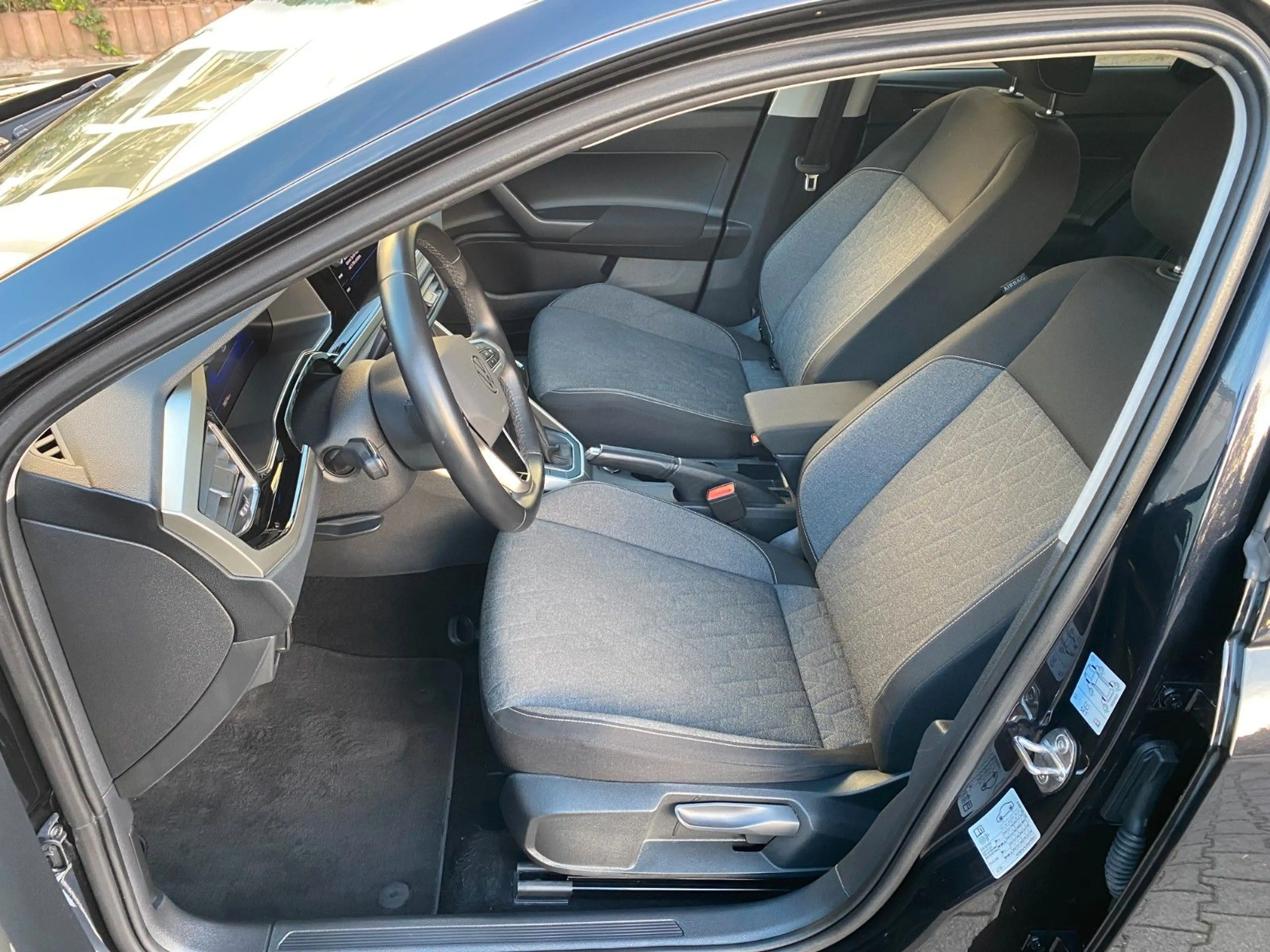 Volkswagen Taigo Move LED PDC digt Tacho — photo 5