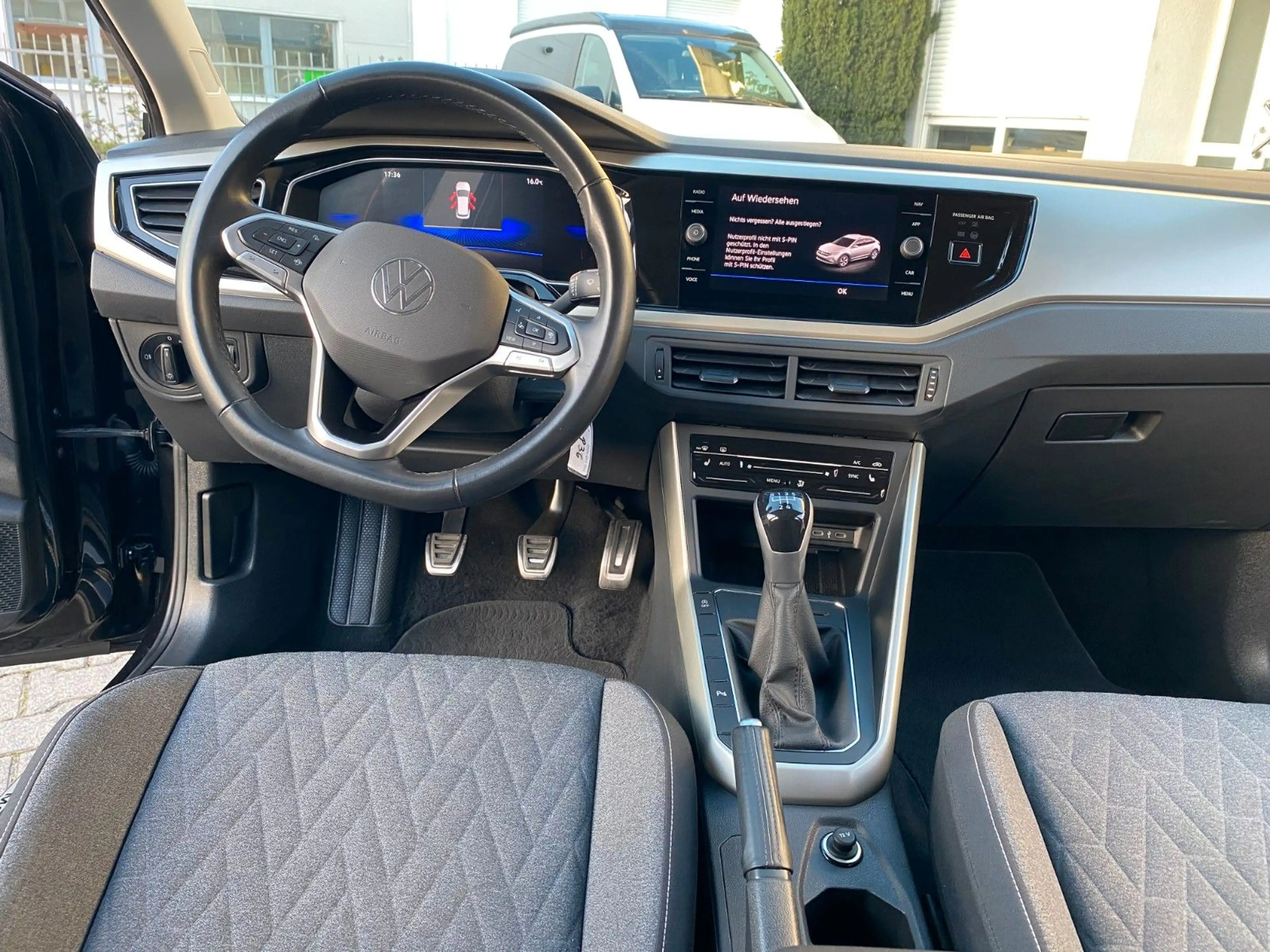 Volkswagen Taigo Move LED PDC digt Tacho — photo 10