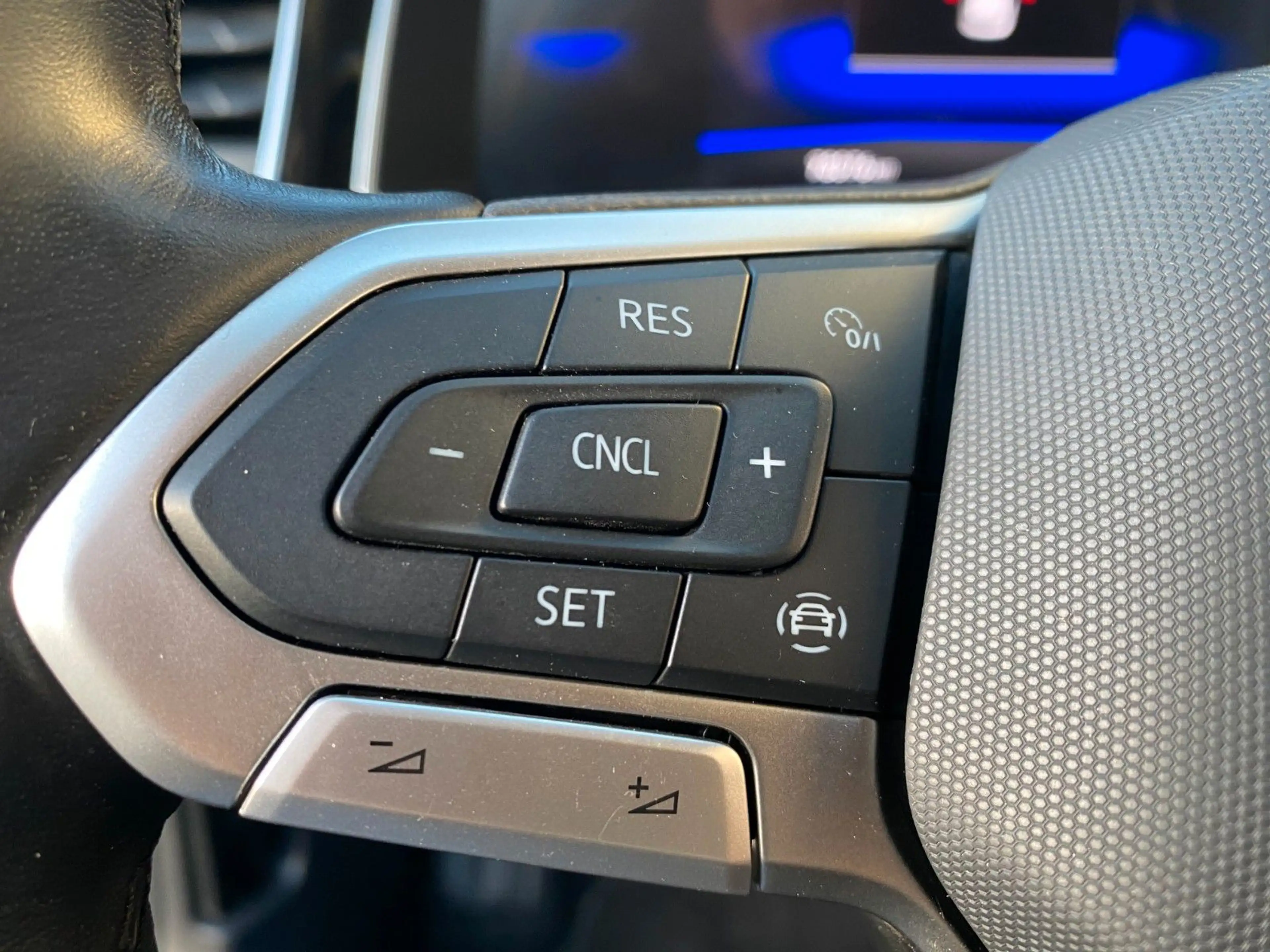 Volkswagen Taigo Move LED PDC digt Tacho — photo 14