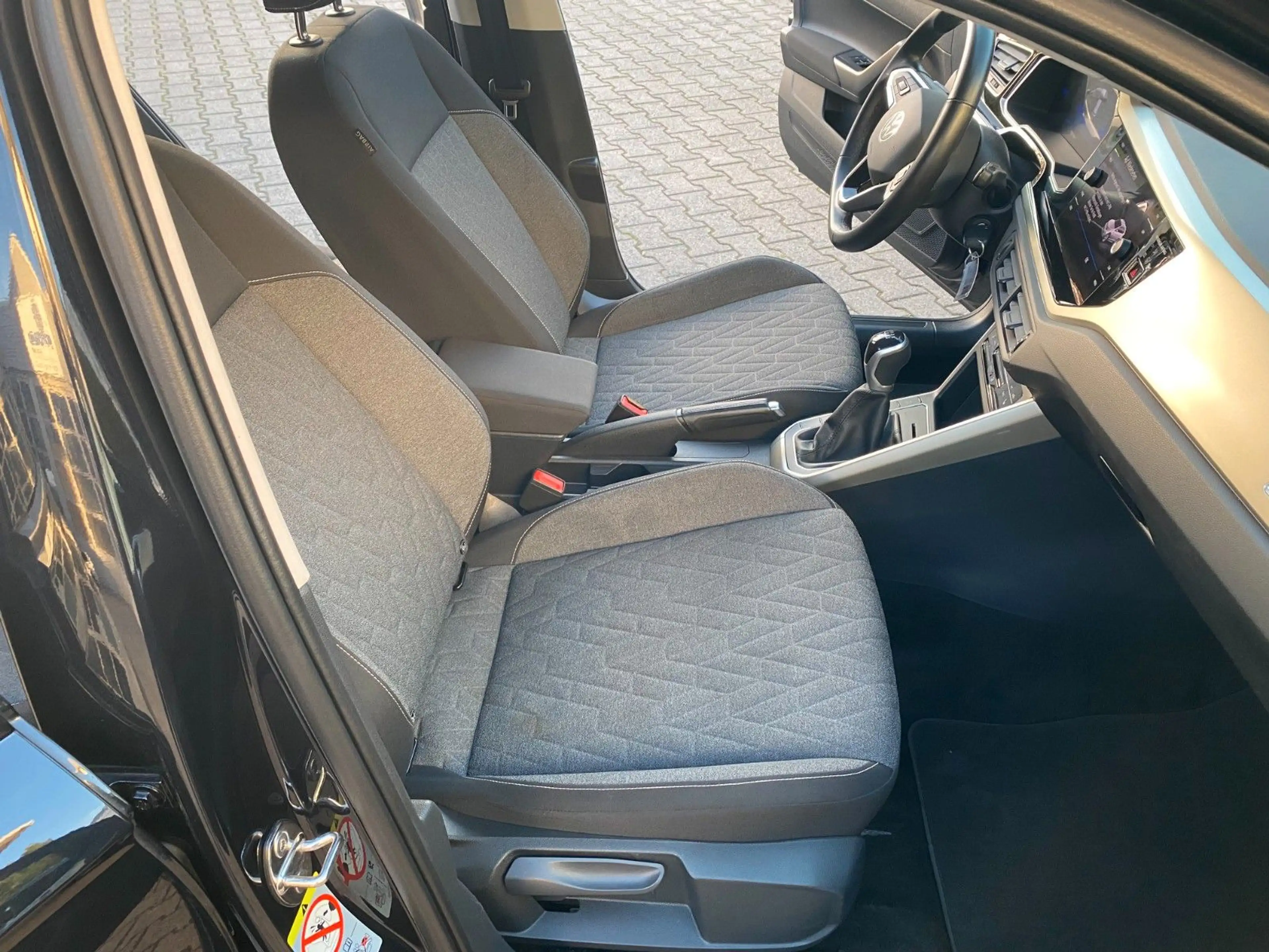 Volkswagen Taigo Move LED PDC digt Tacho — photo 8