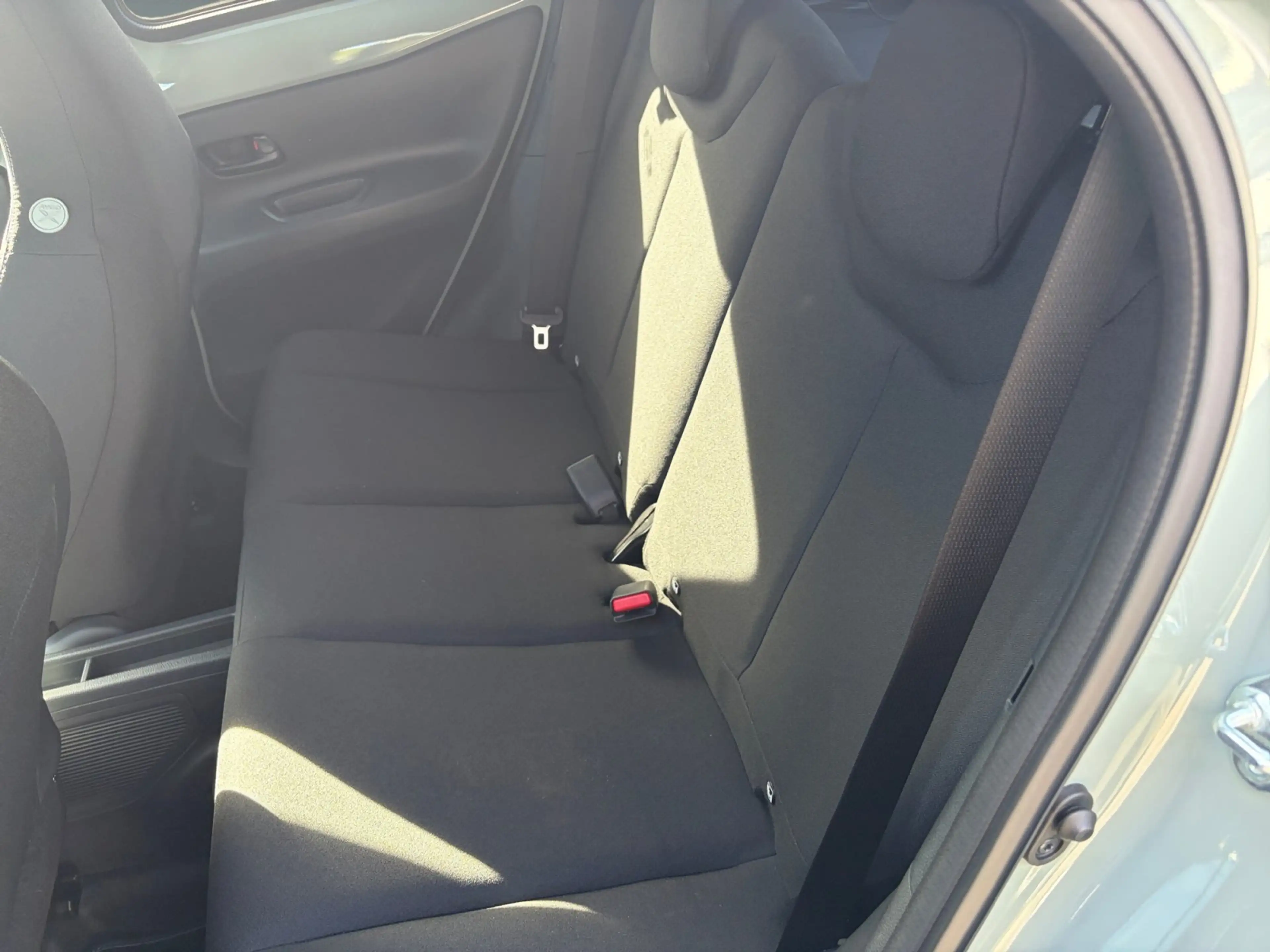 Toyota Aygo X 1.5 Hybrid Teamplayer AUT*Kamera*ACC*Navi — photo 14