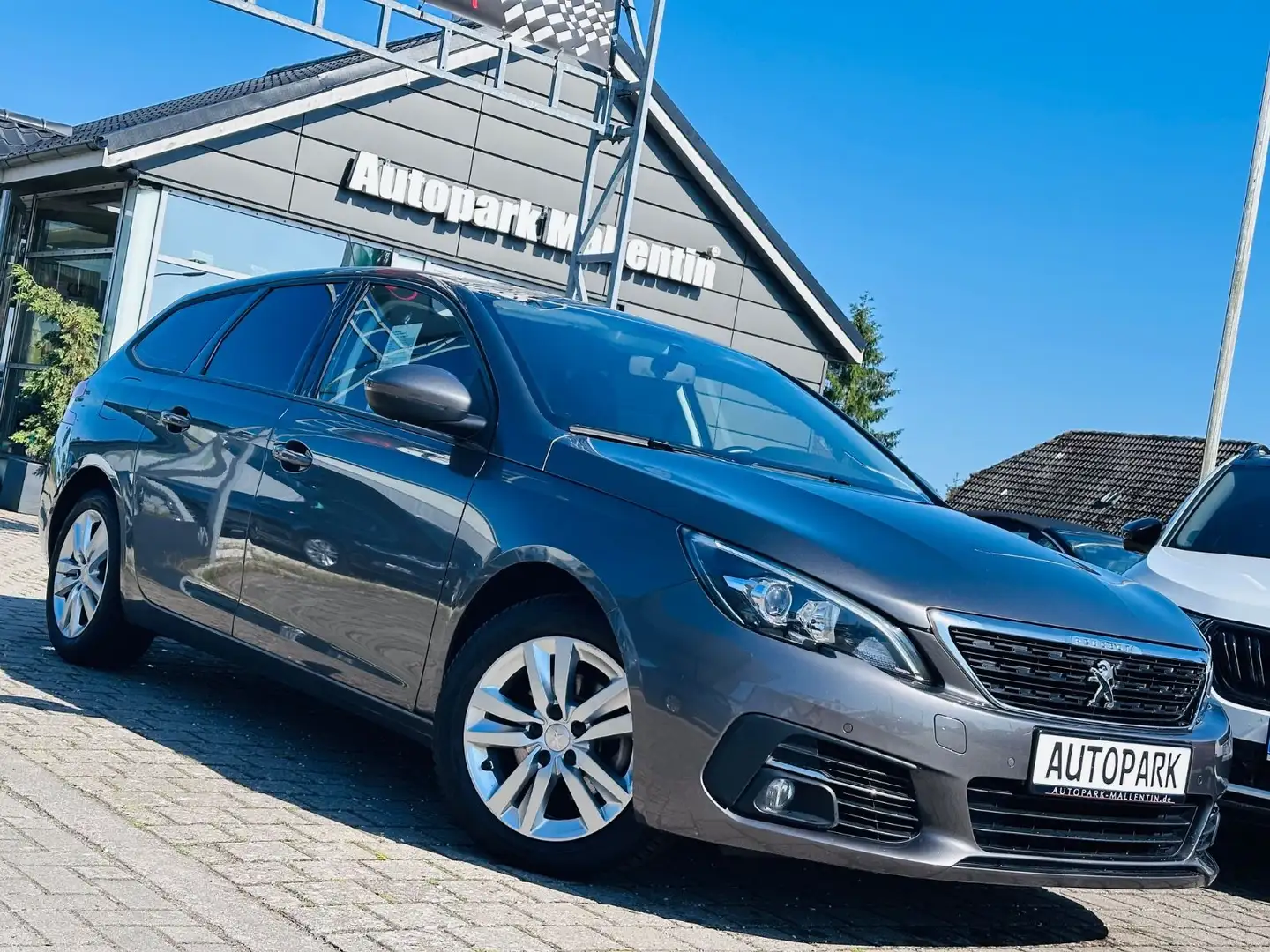 Peugeot 308 SW Active *1. HAND*SHZ*PDC*AUTOMATIK* Grau - 1