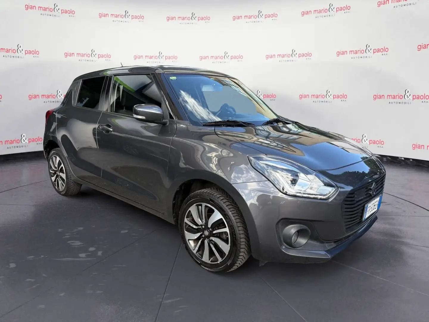 Suzuki Swift 1.2 Hybrid 4WD AllGrip Top Grau - 2