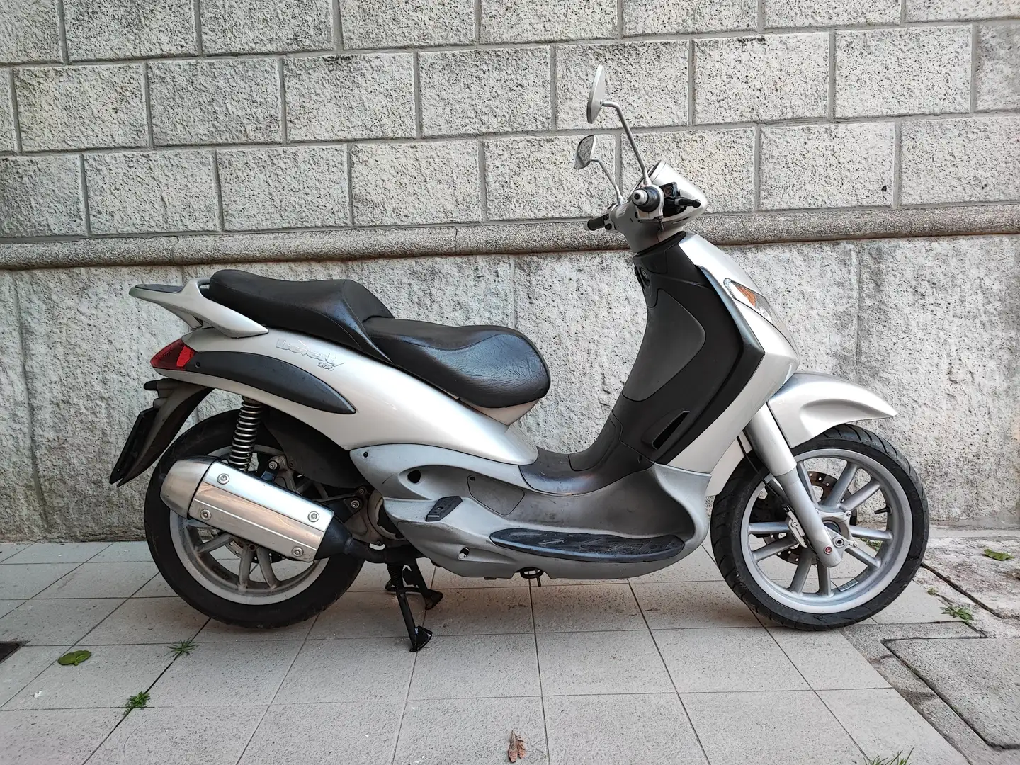 Piaggio Beverly 200 FMI Gris - 2