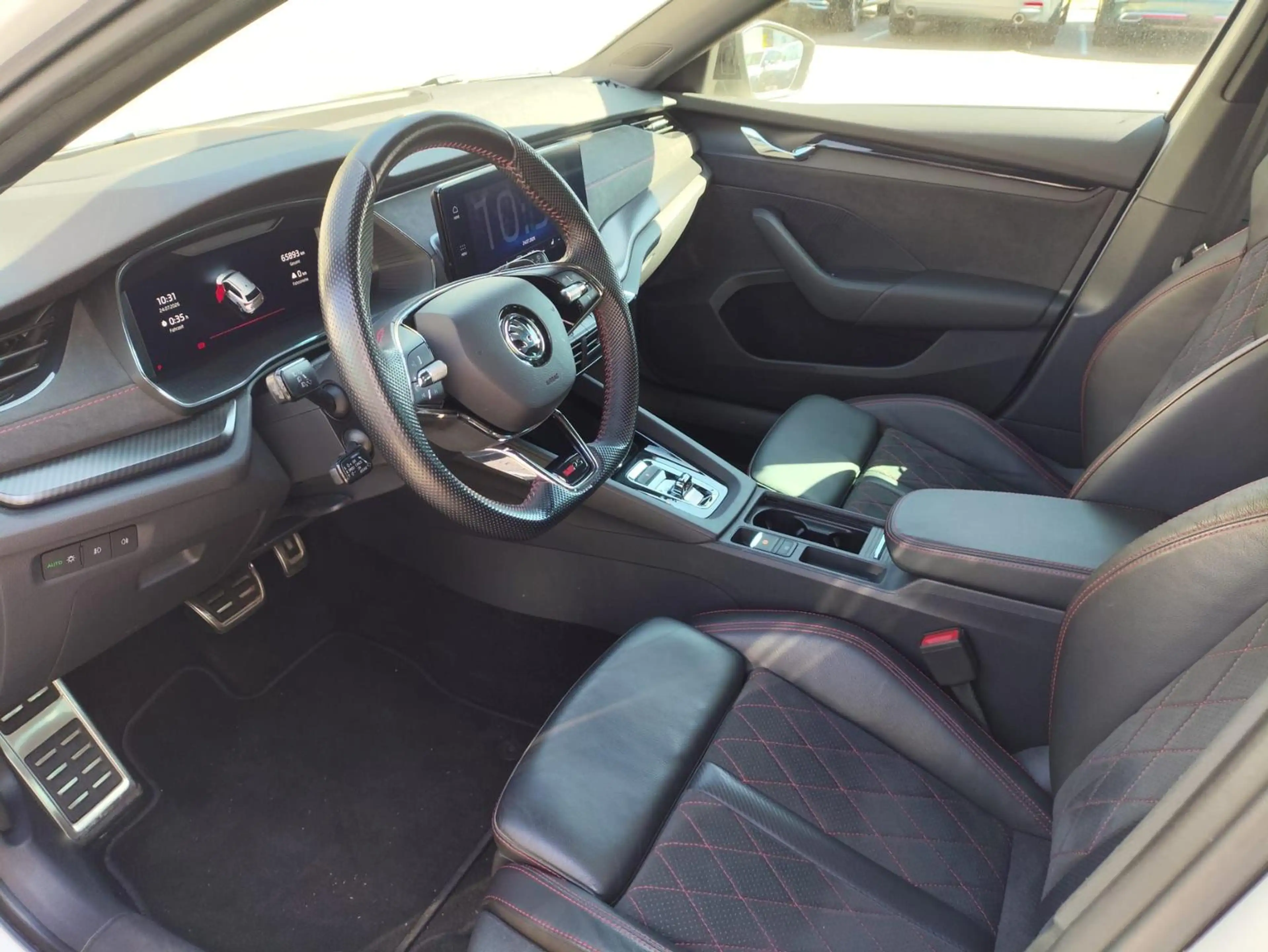 Skoda Octavia RS IV Plug-In AHK HUD Pano Beh. Front — photo 7