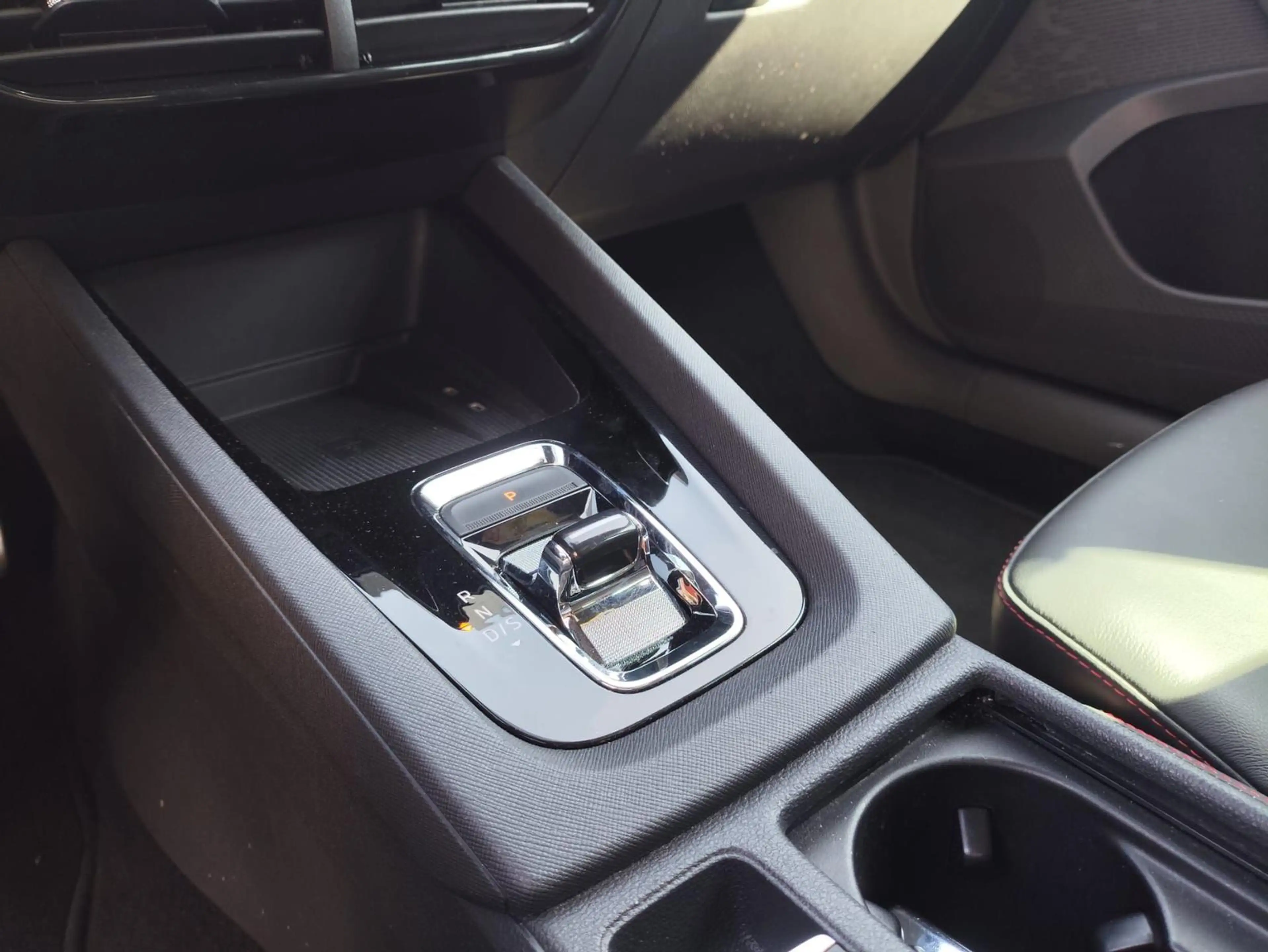 Skoda Octavia RS IV Plug-In AHK HUD Pano Beh. Front — photo 14