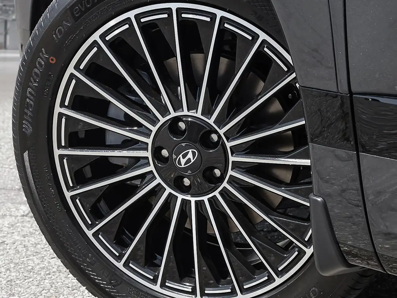 Hyundai IONIQ 9 снимка Hyundai IONIQ 9