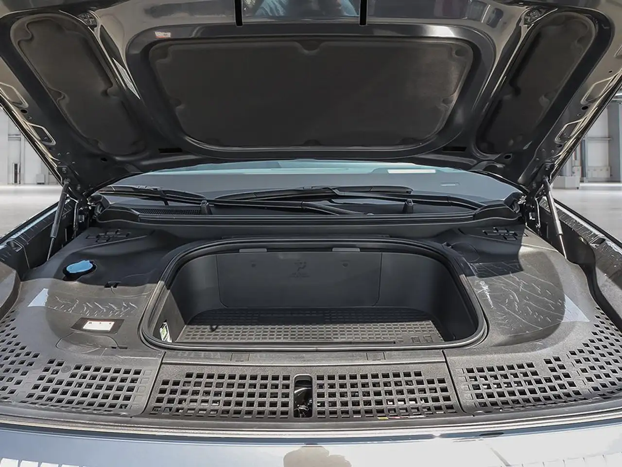 Hyundai IONIQ 9 снимка Hyundai IONIQ 9