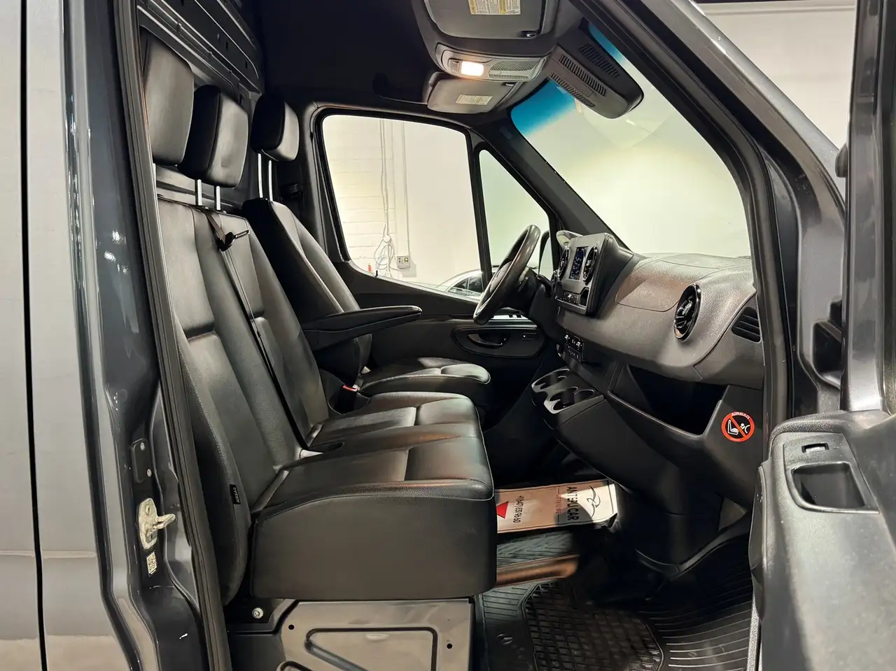 Mercedes-Benz Sprinter снимка Mercedes-Benz Sprinter