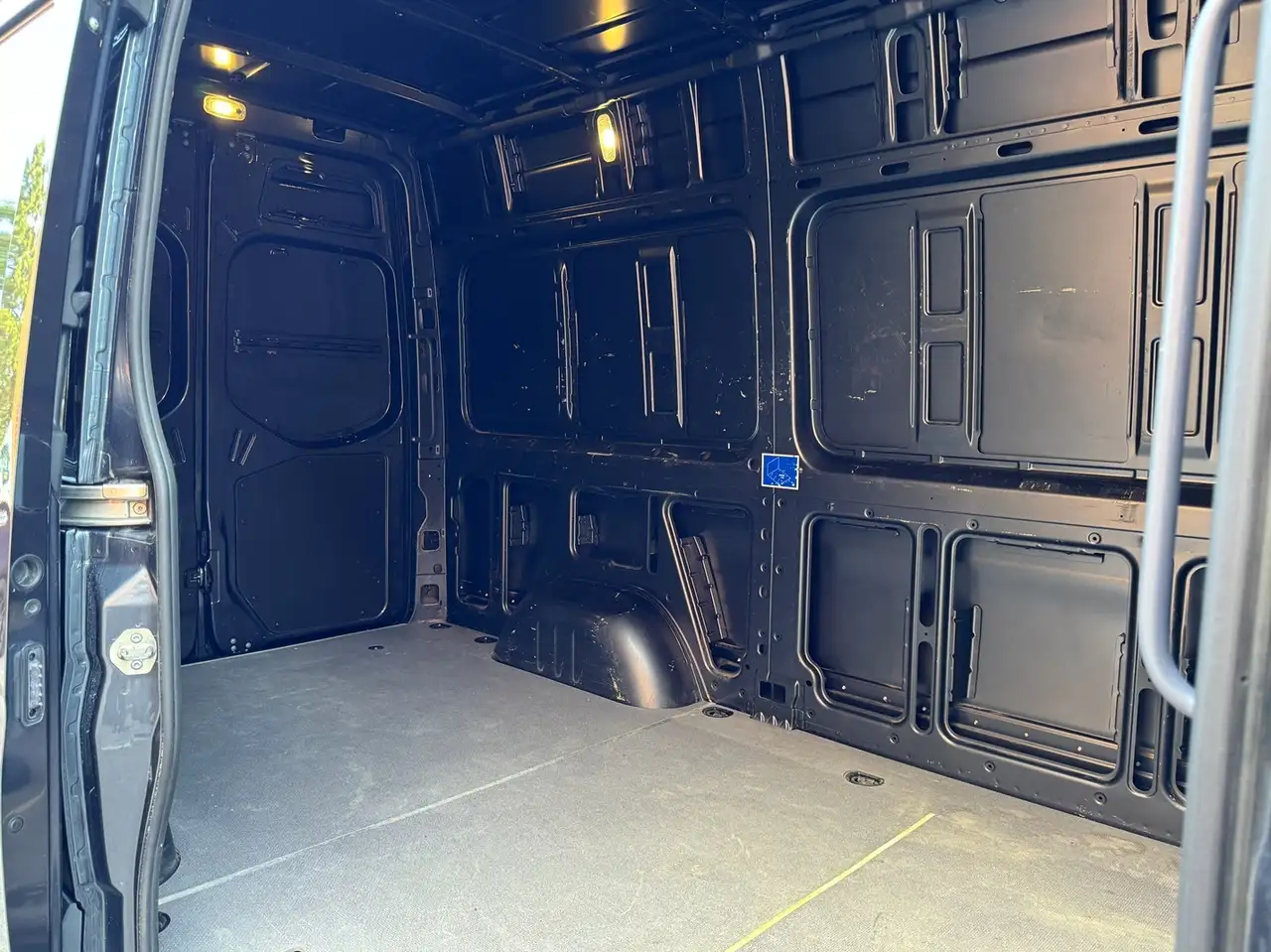 Mercedes-Benz Sprinter снимка Mercedes-Benz Sprinter