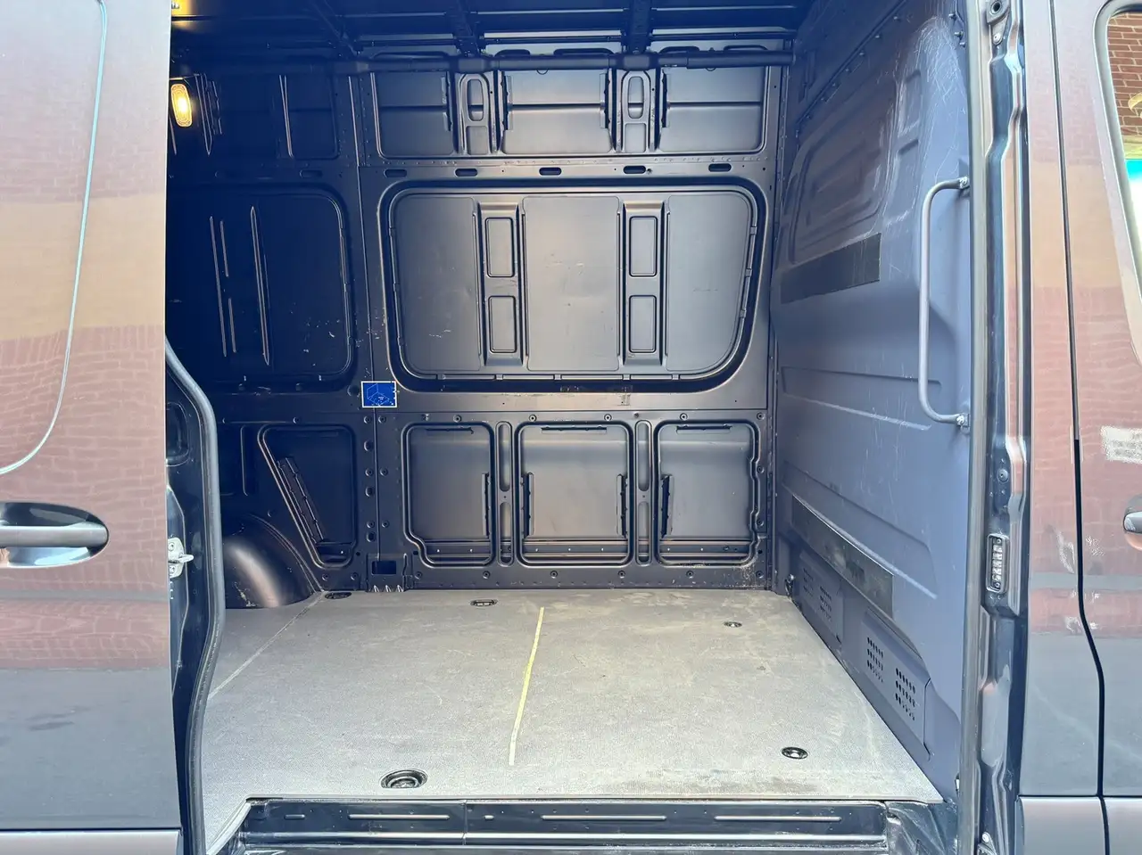 Mercedes-Benz Sprinter снимка Mercedes-Benz Sprinter