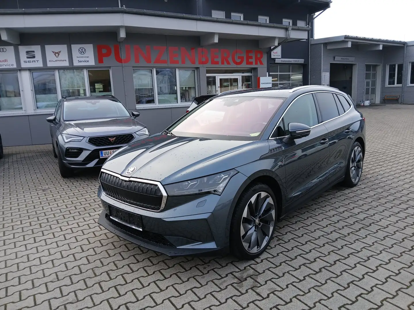 Skoda Enyaq 80 Grijs - 2