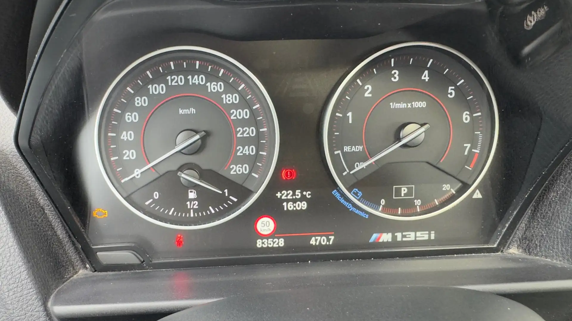 BMW 135 M135i xDrive Sport-Aut. Gris - 1