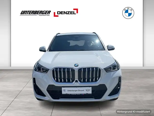 BMW X1 view 3