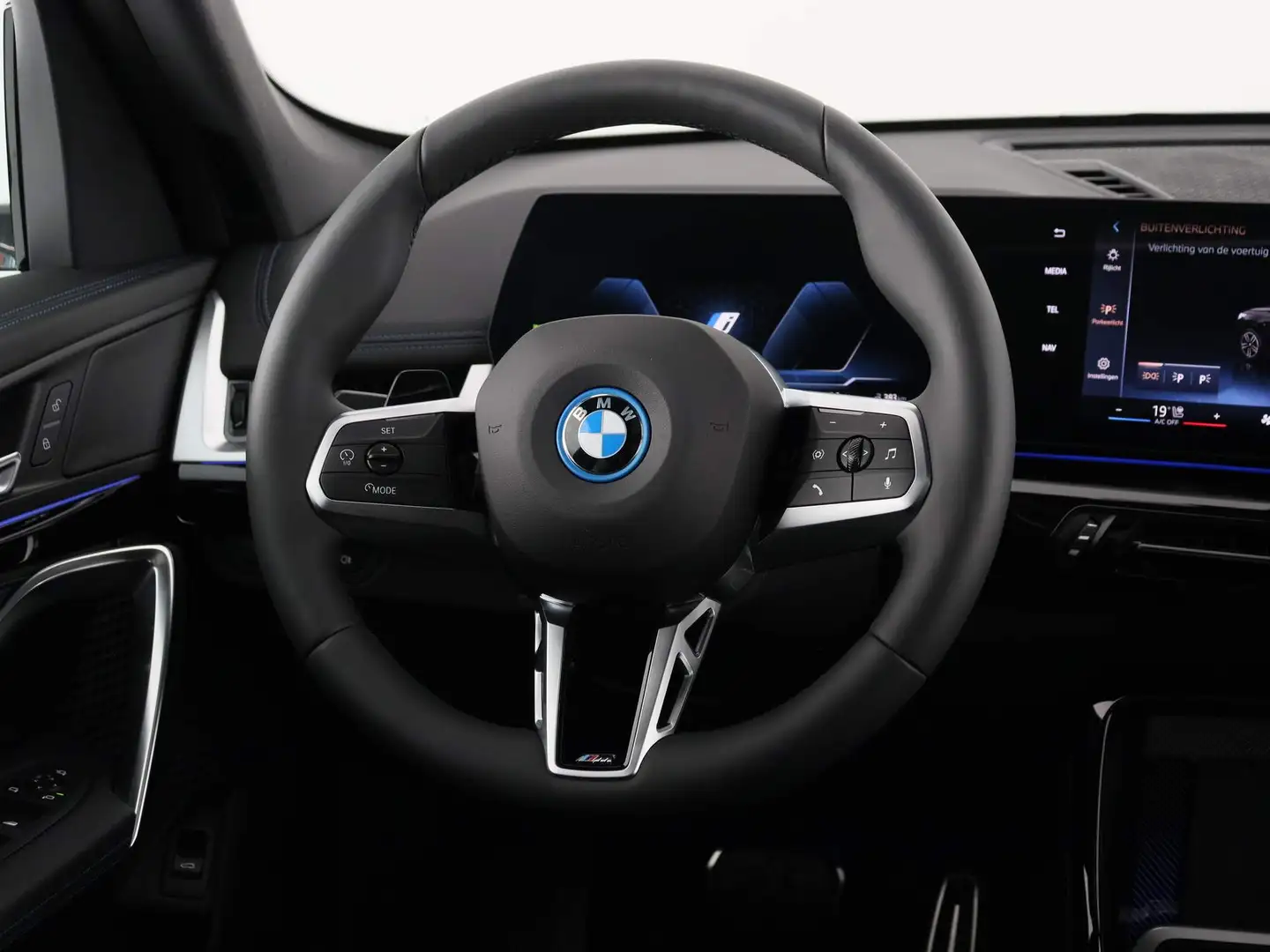 BMW iX1 eDrive20 67 kWh Noir - 2