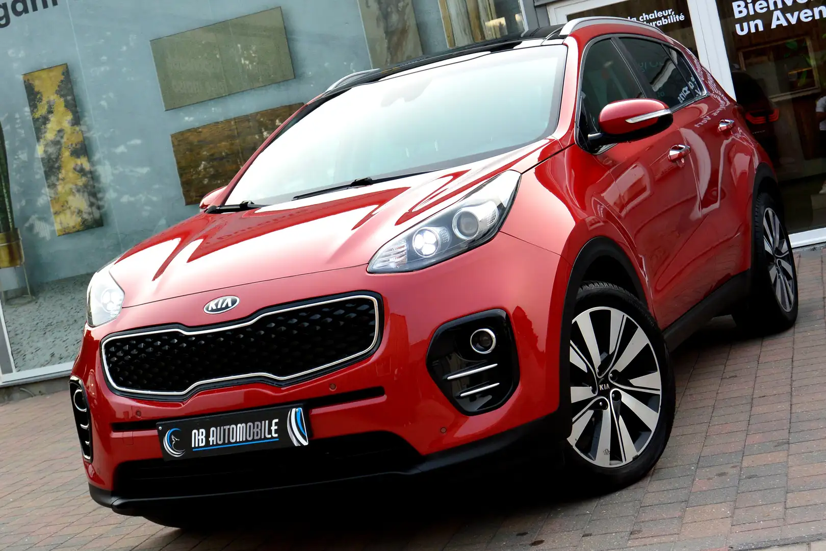 Kia Sportage 1.7 CRDi**TOIT PANORAMIQUE*CUIR*CAMERA*NAVI*LED* Červená - 1