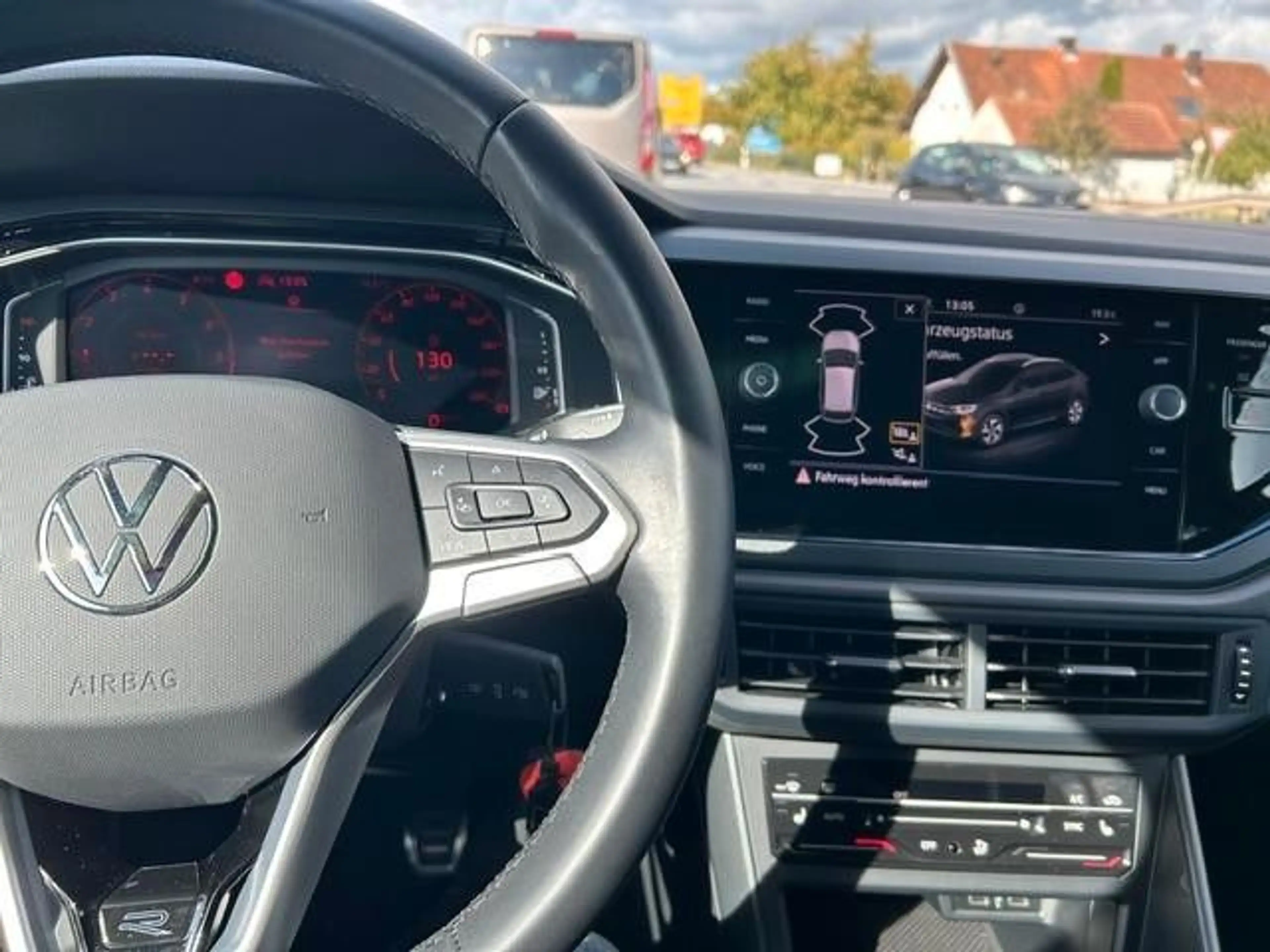 Volkswagen Taigo R-Line *Digital Cockpit PRO* — photo 3
