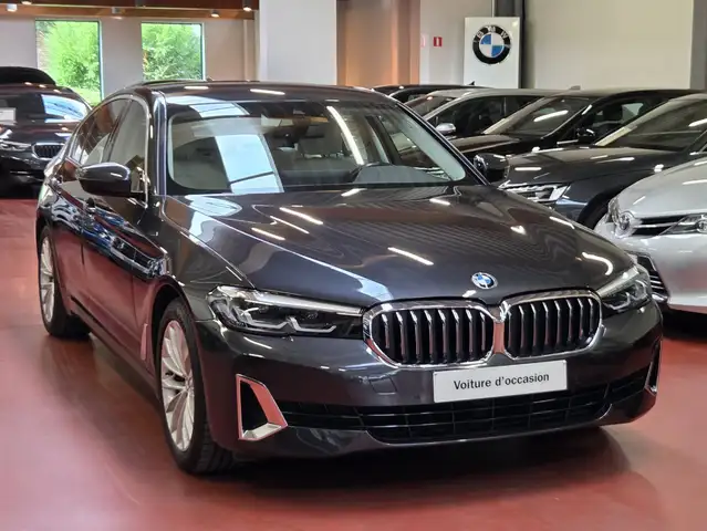 BMW 520 dA FaceLift - LUXURY LINE - NAVI - KeyLess - CAM