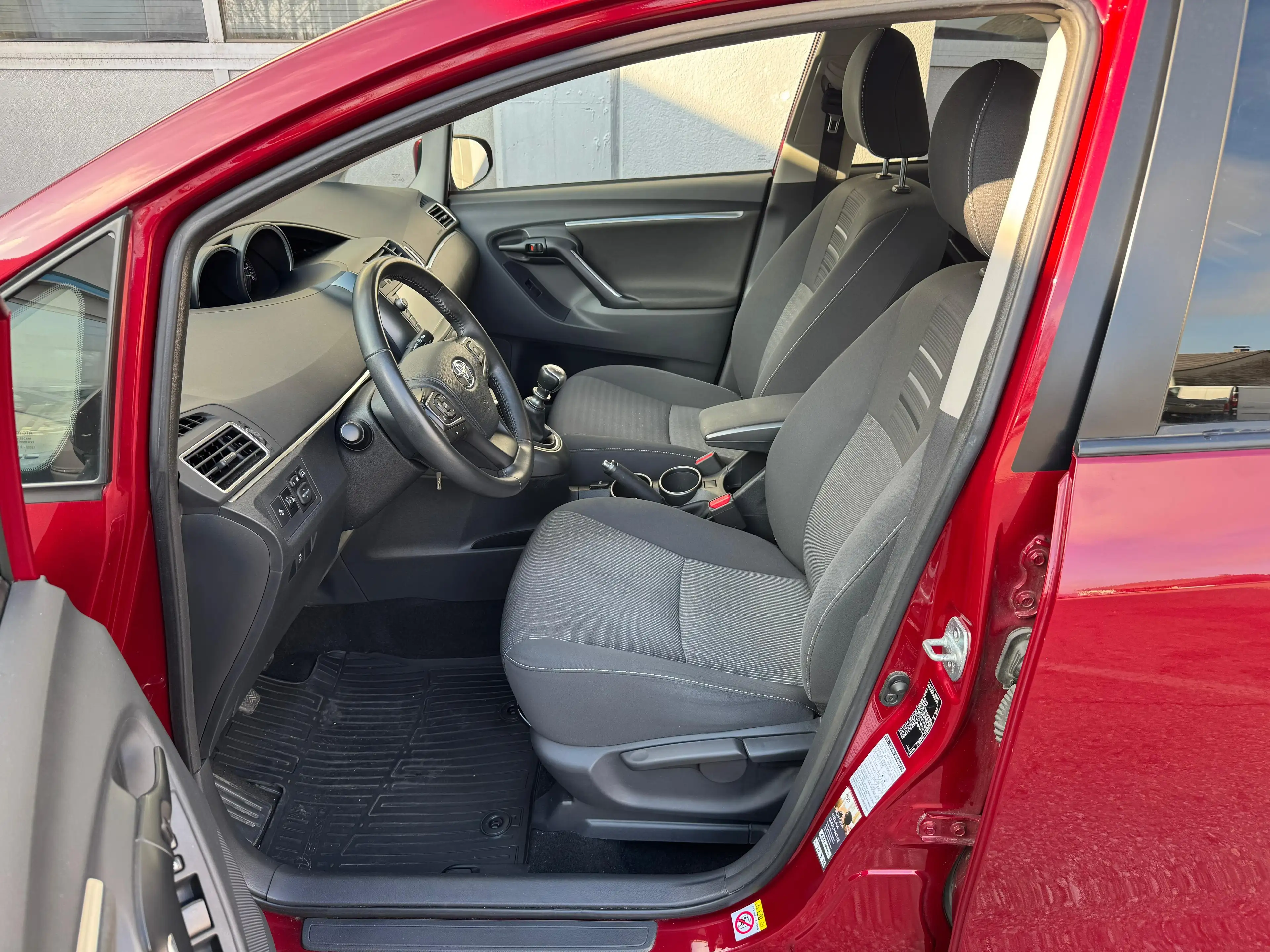Toyota Verso 1.6 Benzin/Erstbesitz/Navi/Einparkhilfe/ — photo 8