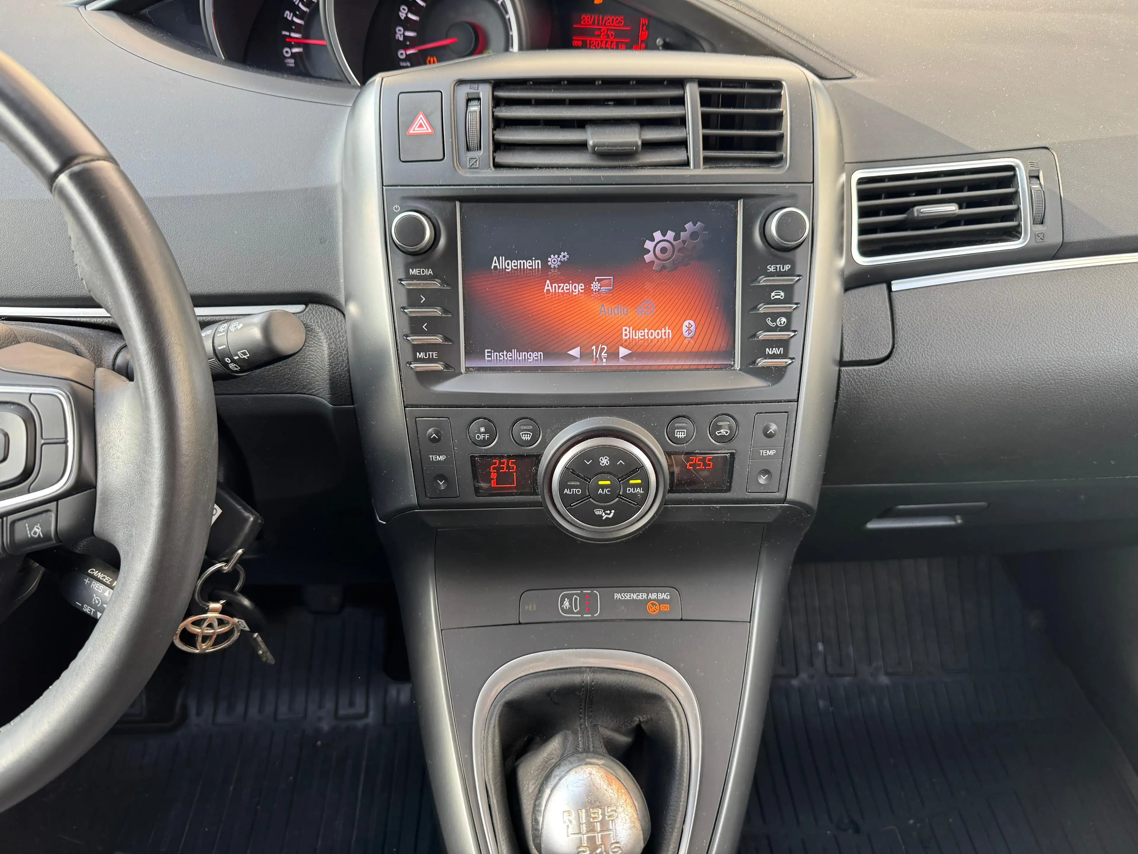 Toyota Verso 1.6 Benzin/Erstbesitz/Navi/Einparkhilfe/ — photo 6