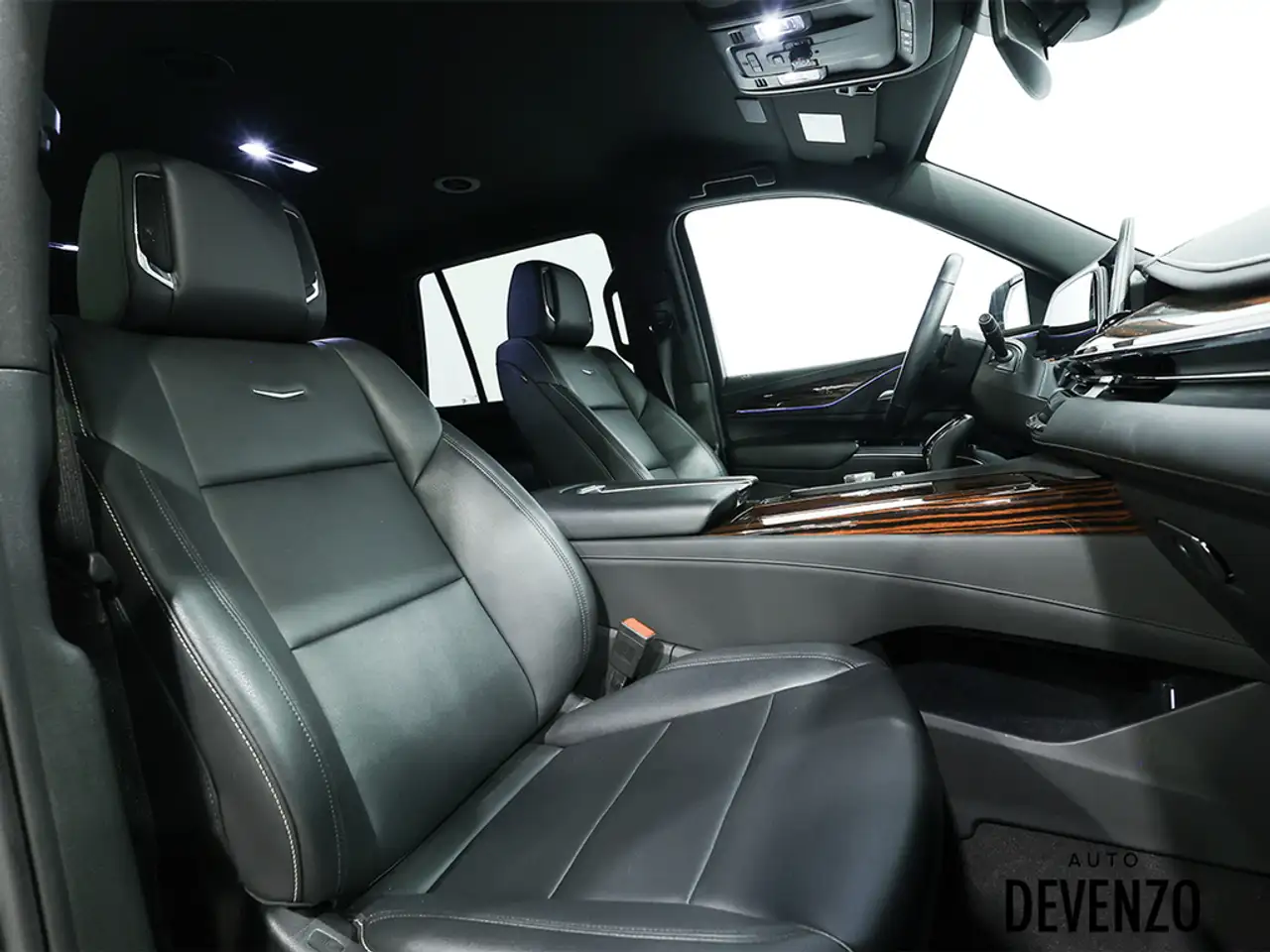 Cadillac Escalade снимка Cadillac Escalade