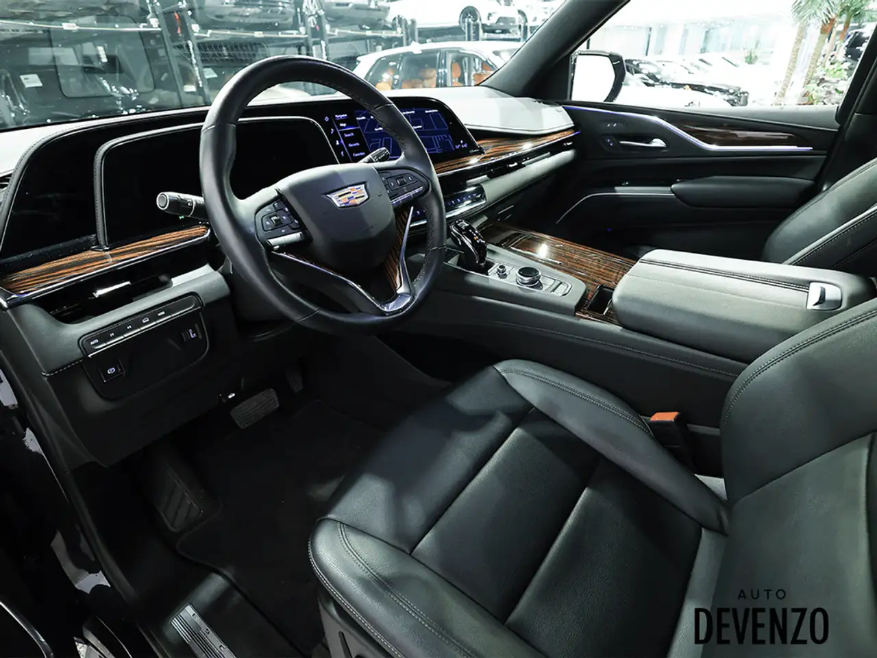 Cadillac Escalade снимка Cadillac Escalade