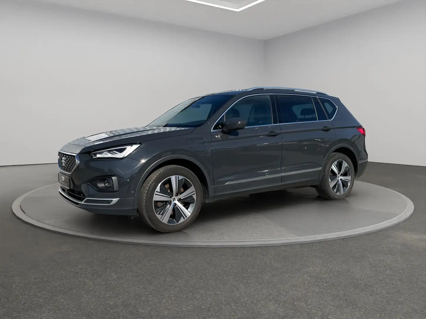 SEAT Tarraco 1,4 e-HYBRID  AHK+SITZHEIZUNG VO.+HI.+SO Gris - 2