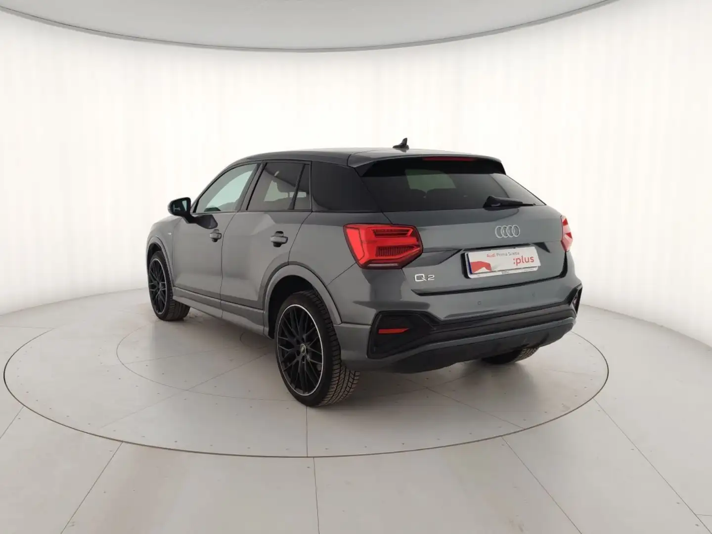 Audi Q2 35 TFSI S tronic Identity Black Gris - 2