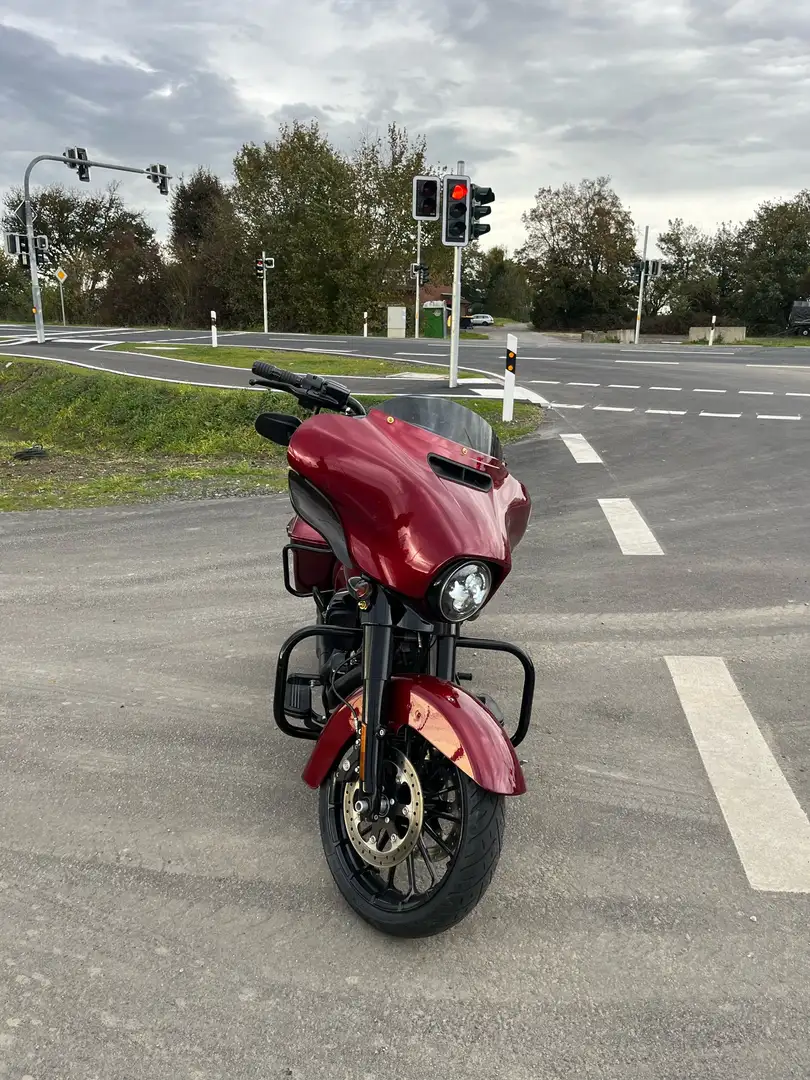 Harley-Davidson Street Glide Red - 1