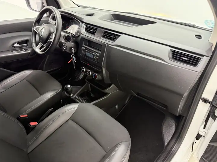 Renault Express 2022, foto 23