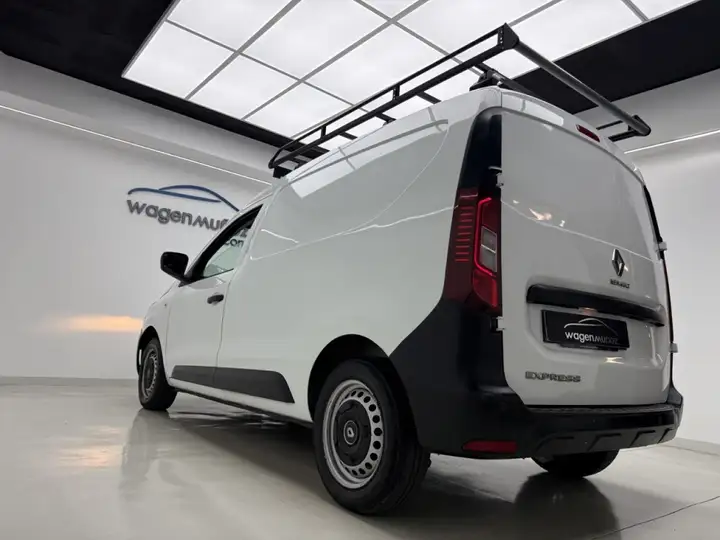 Renault Express 2022, foto 18