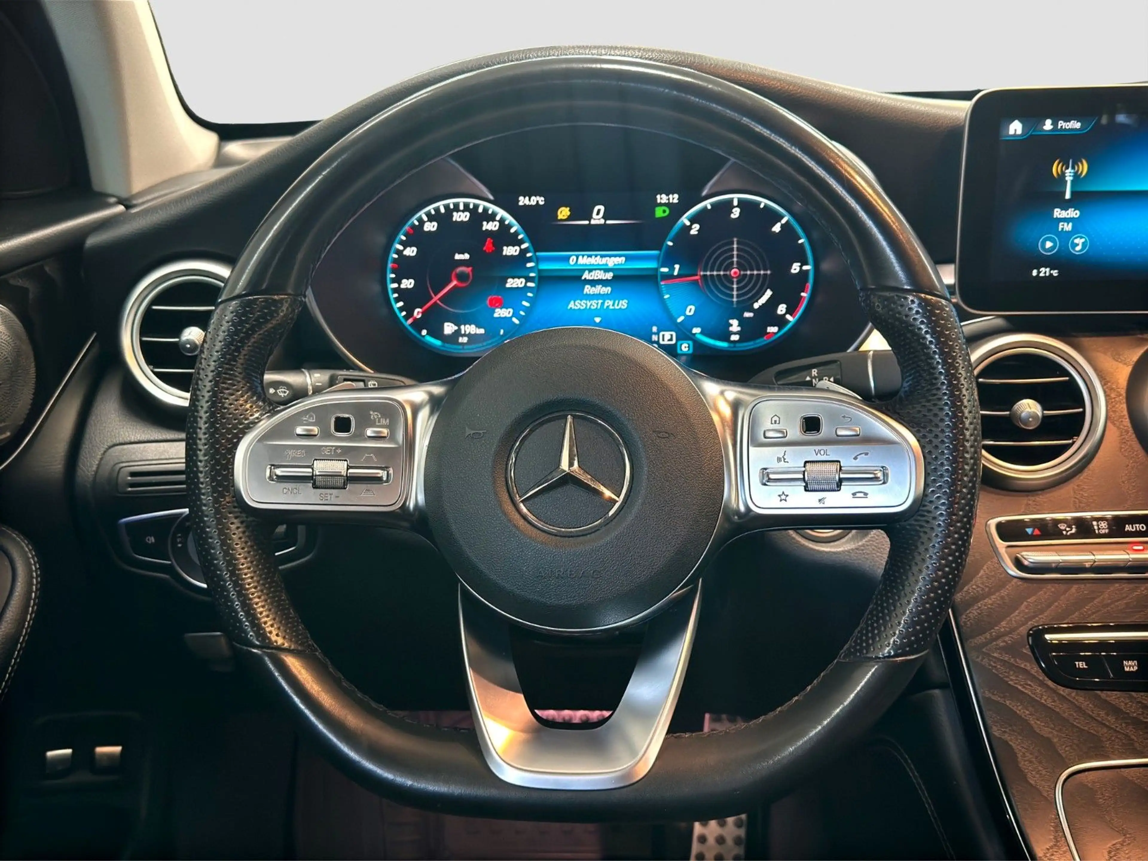 Mercedes-Benz GLC 200 d 4M DISTRONIC PRO CARPLAY AHK KAM 20ZOLL — photo 14