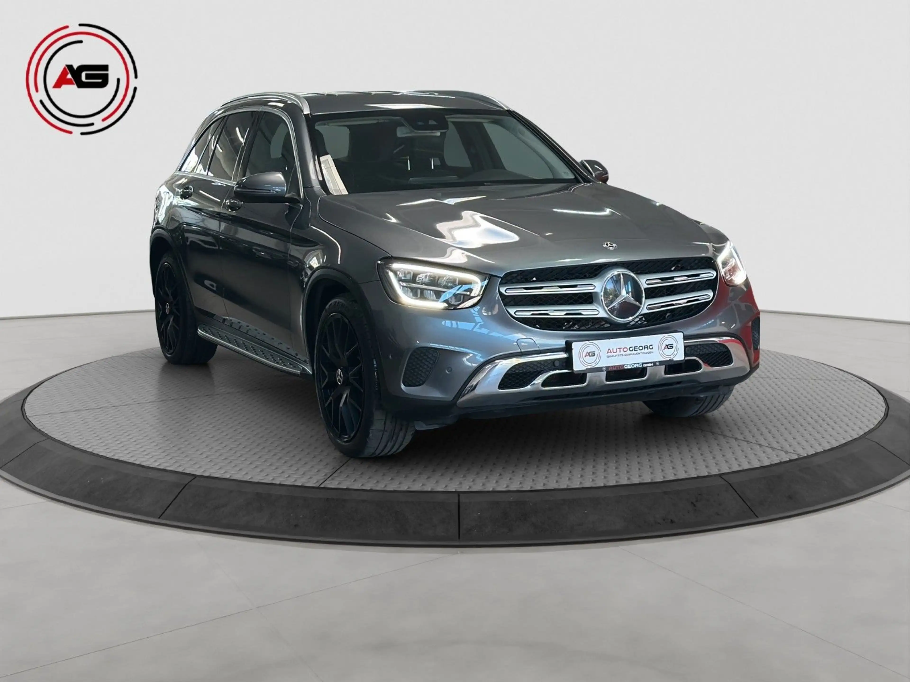 Mercedes-Benz GLC 200 d 4M DISTRONIC PRO CARPLAY AHK KAM 20ZOLL — photo 3
