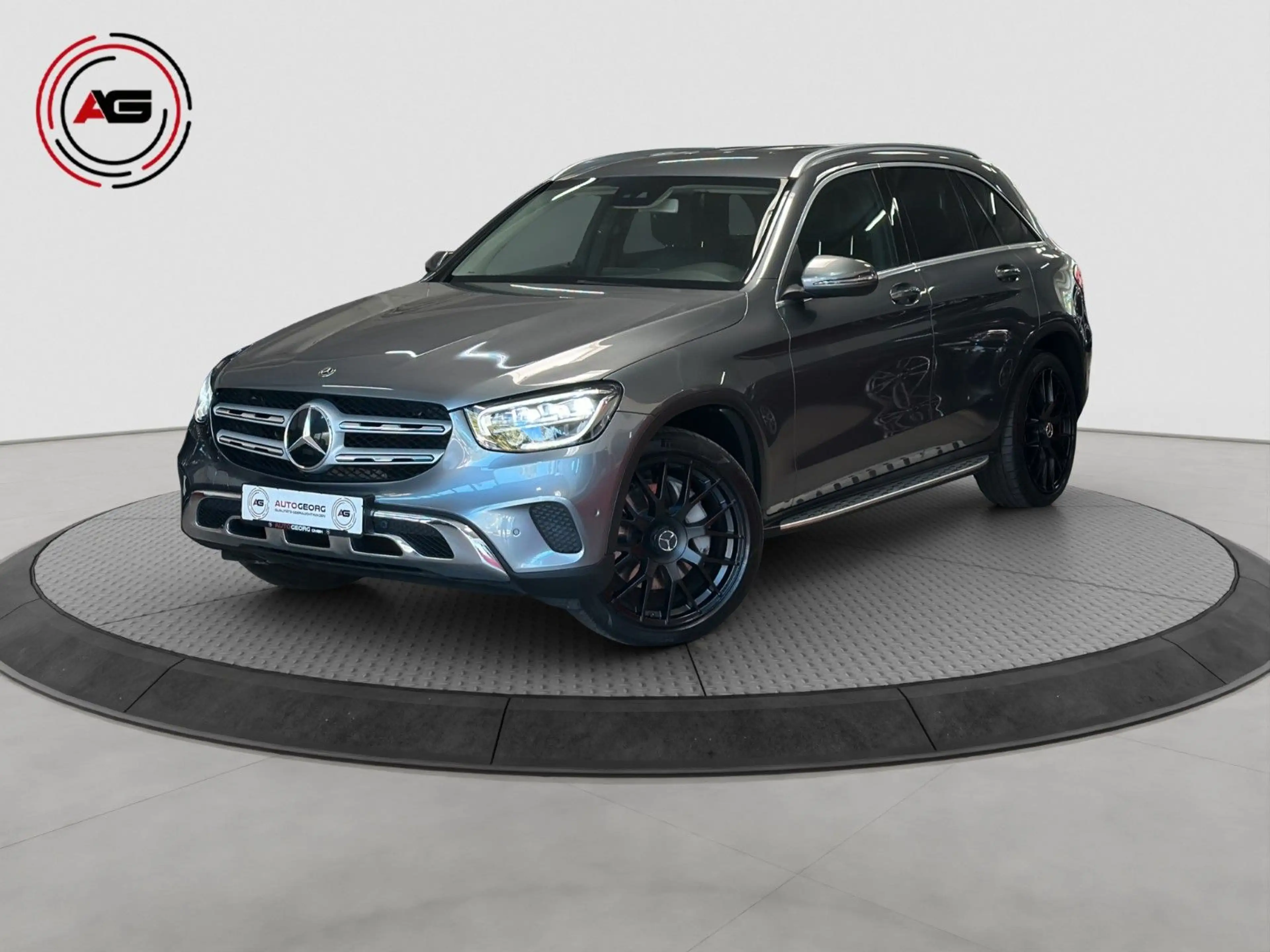 Mercedes-Benz GLC 200 d 4M DISTRONIC PRO CARPLAY AHK KAM 20ZOLL